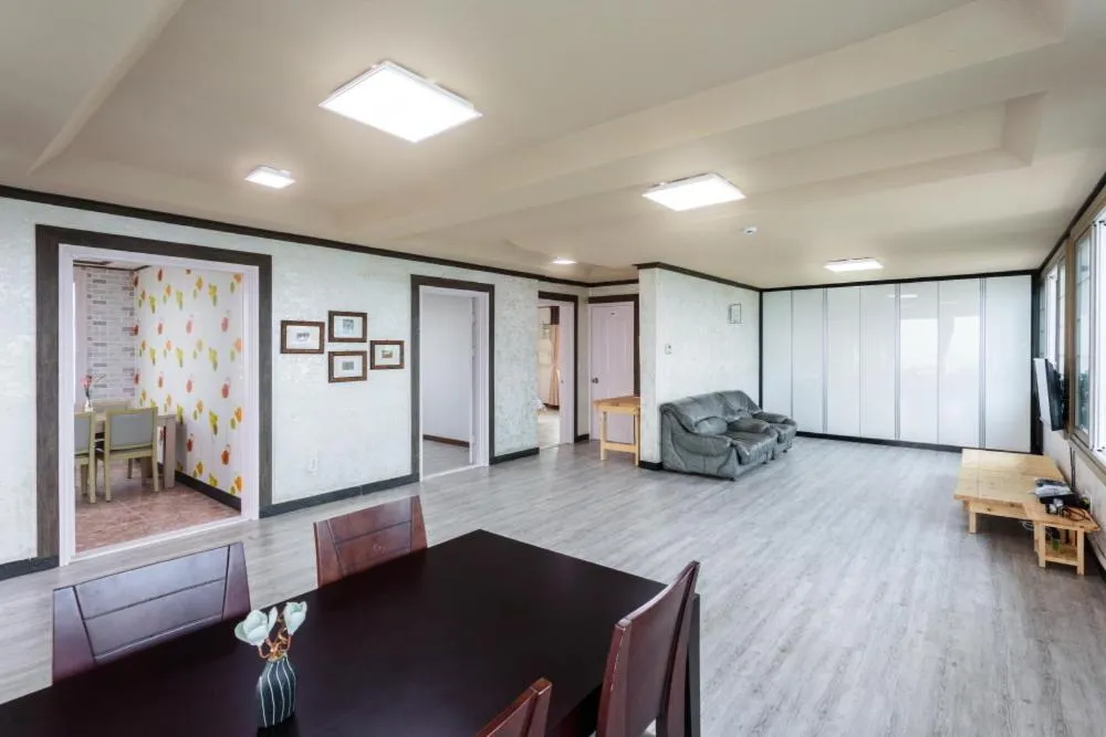 Coffee/tea facilities in Jeju Wayo Pension