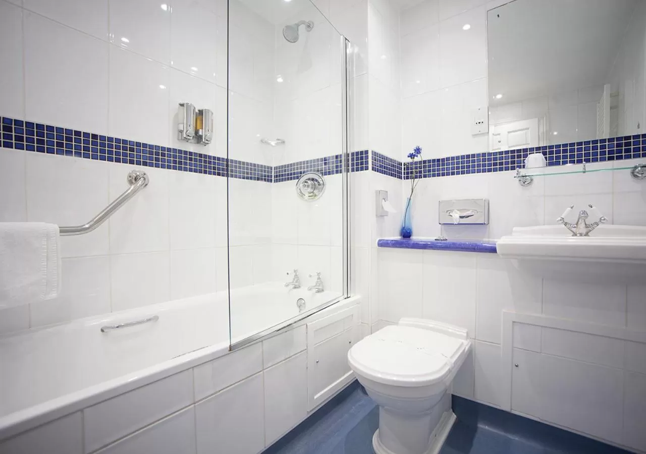 Bathroom in The Royal Hotel