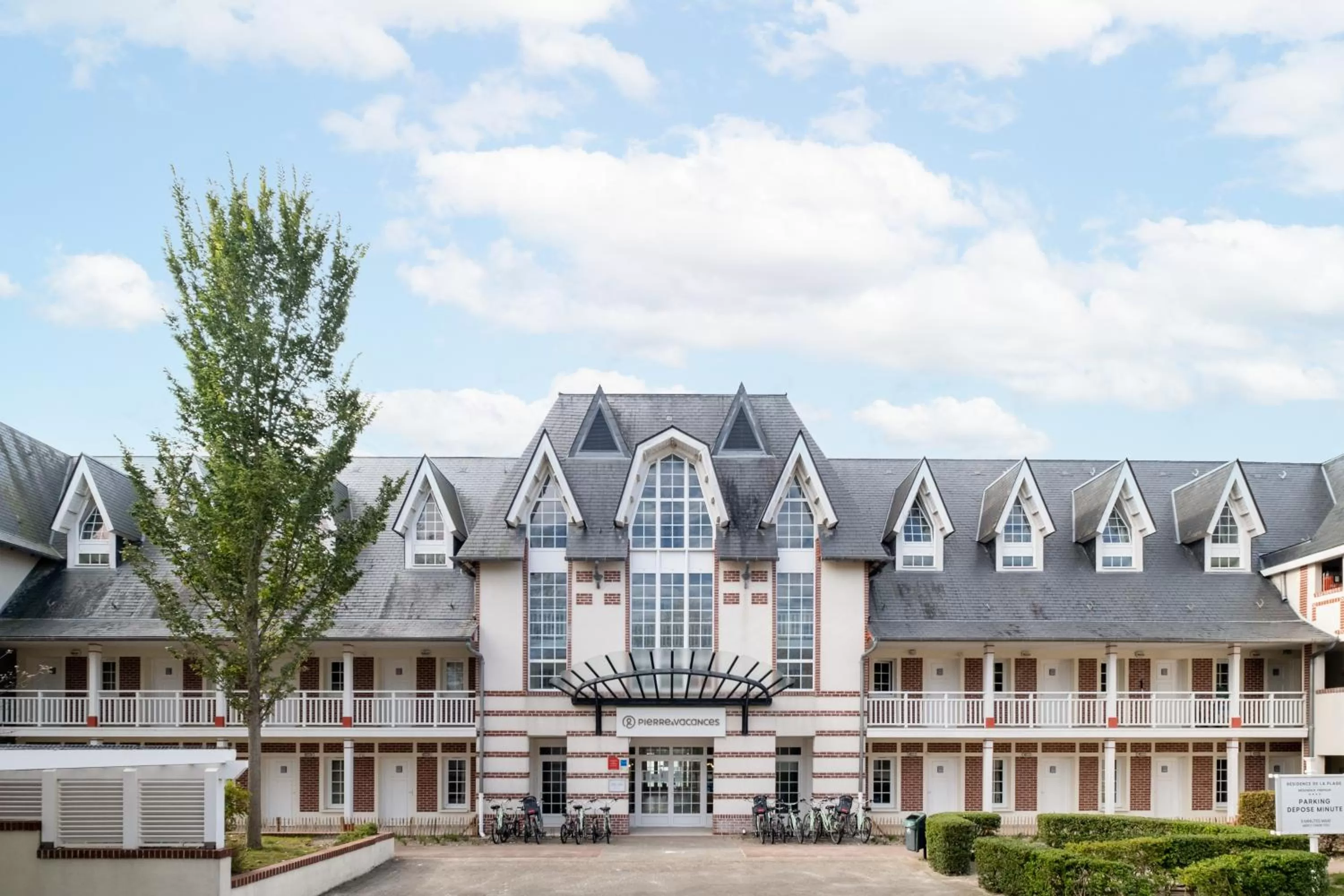 Property building in Pierre & Vacances Premium Résidence de la Plage