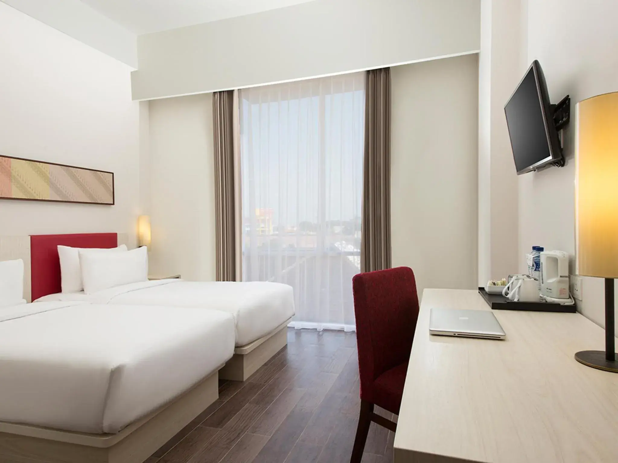 Superior Twin Room in Hotel Santika Pekalongan Superior Twin Room in Hotel Santika Pekalongan