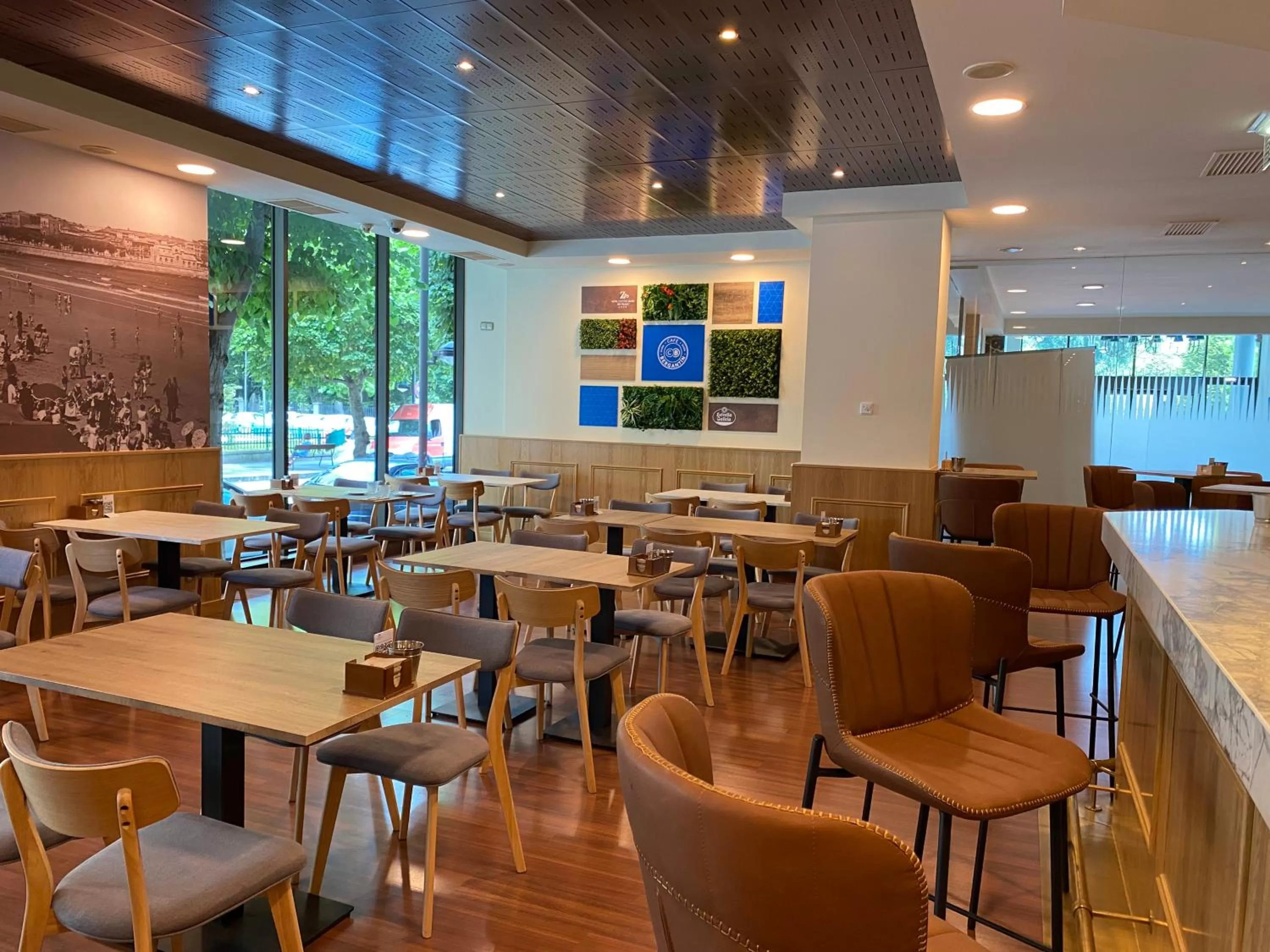 Restaurant/places to eat in Hotel Zentral Gijón Rey Pelayo