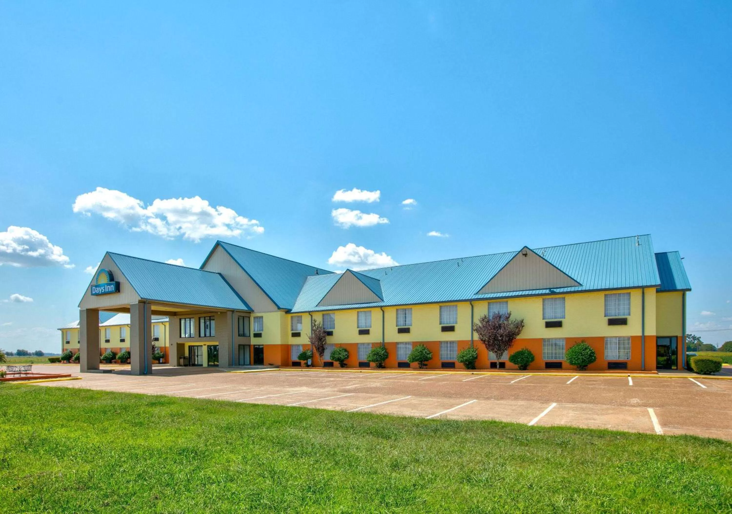 Property building in Days Inn by Wyndham Tunica Resorts
