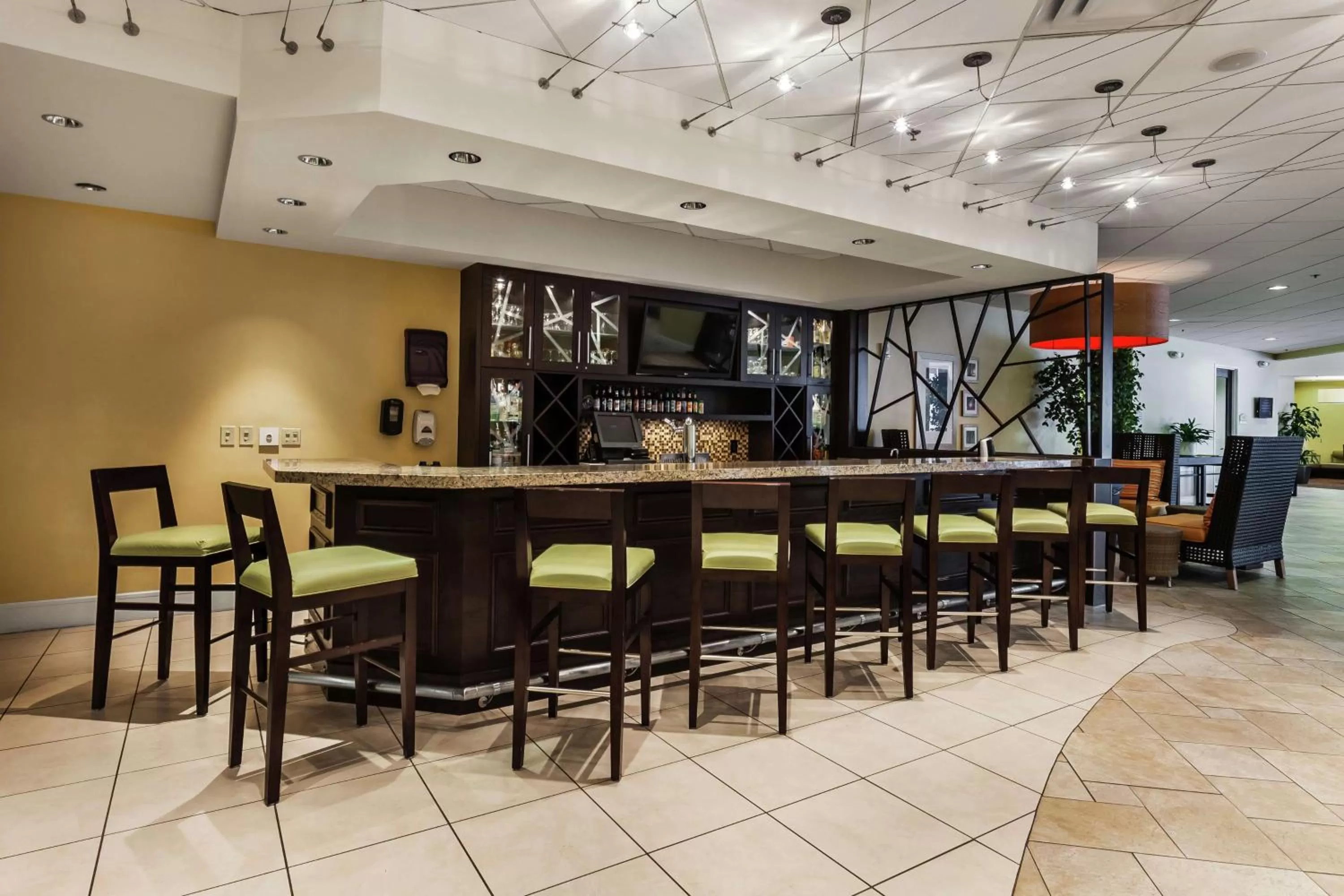 Lounge or bar in Hilton Garden Inn Phoenix Midtown