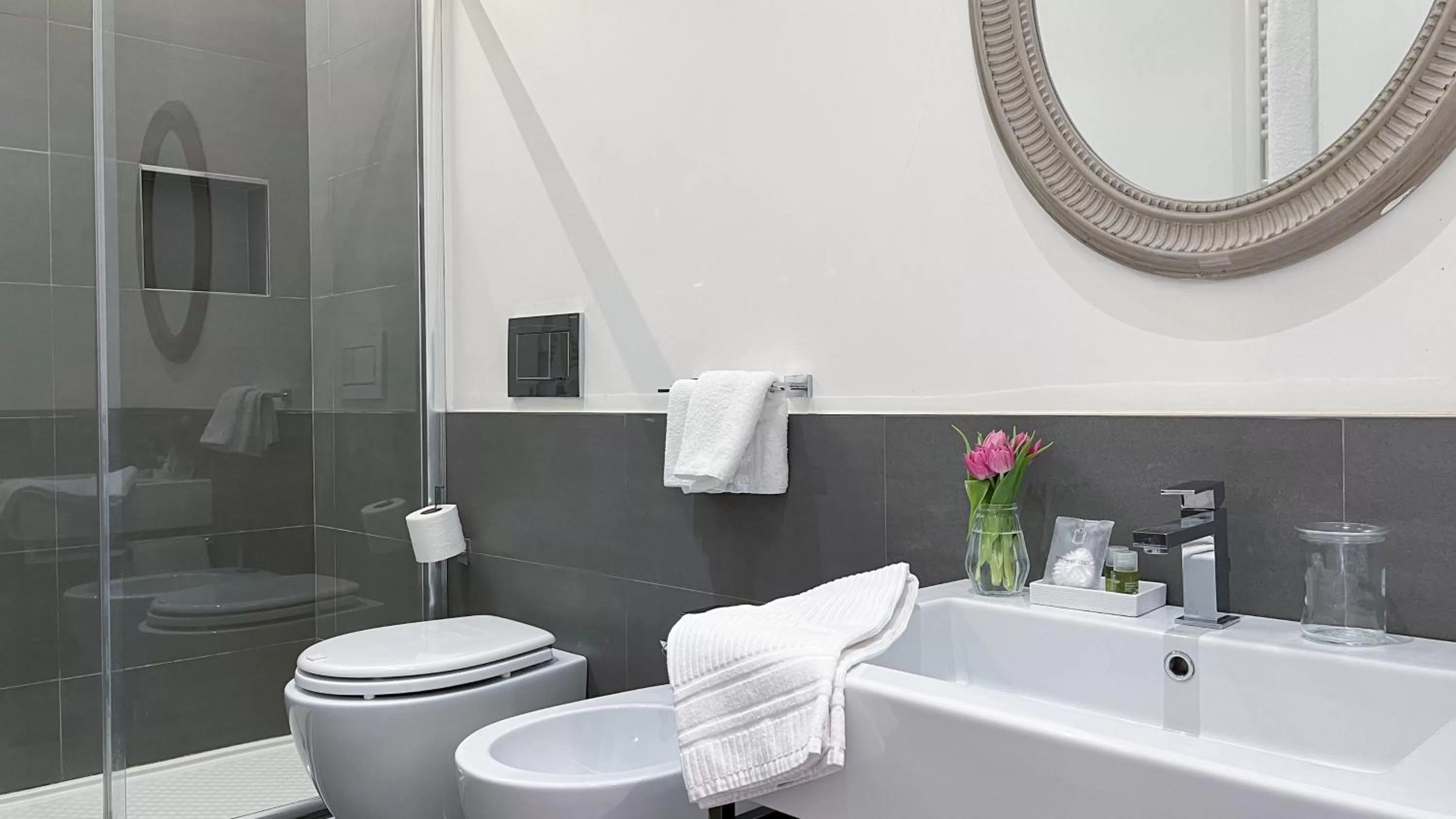 Bathroom in NTB Roma B&B