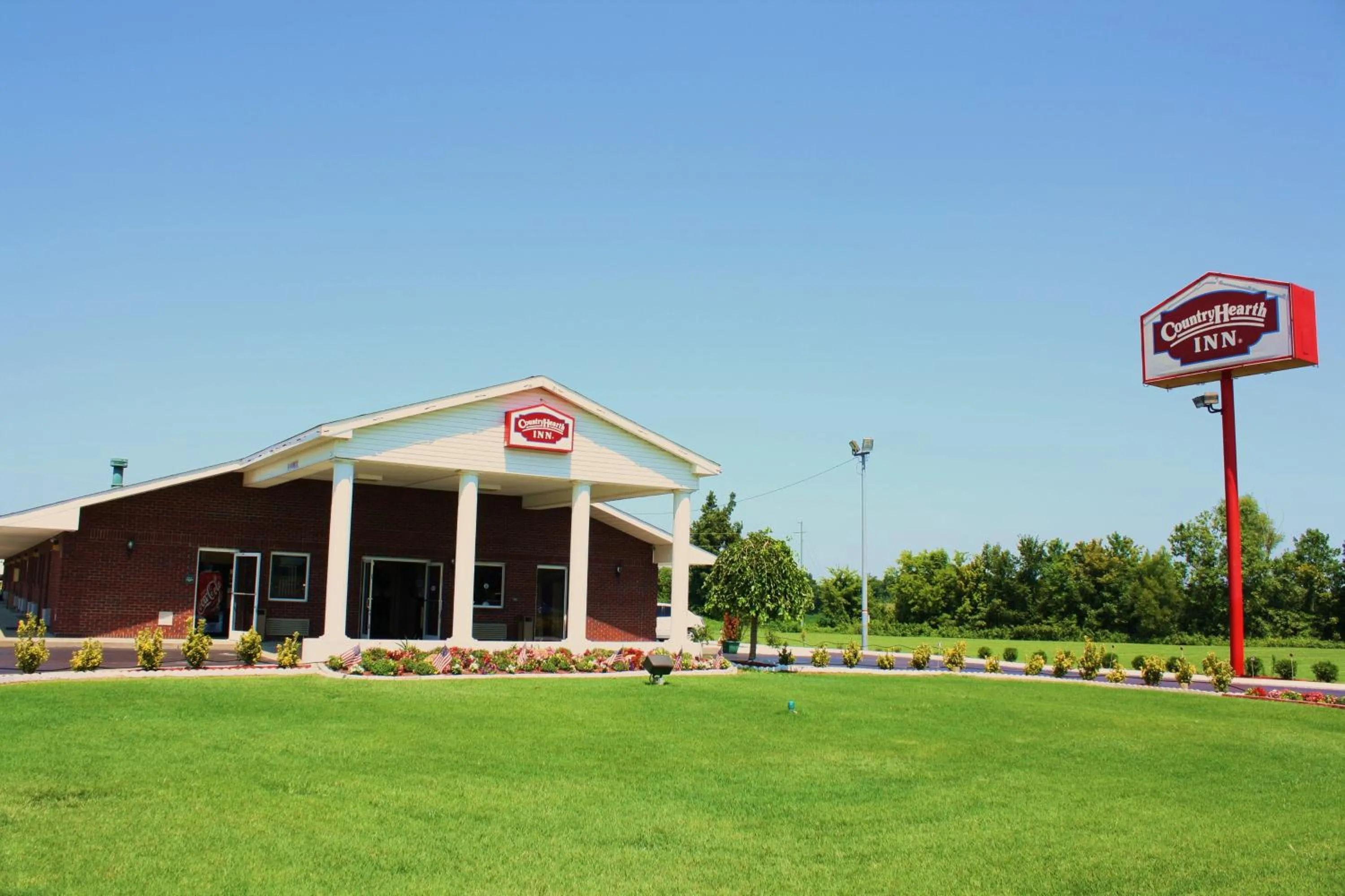 Property building in Country Hearth Inn-Union City