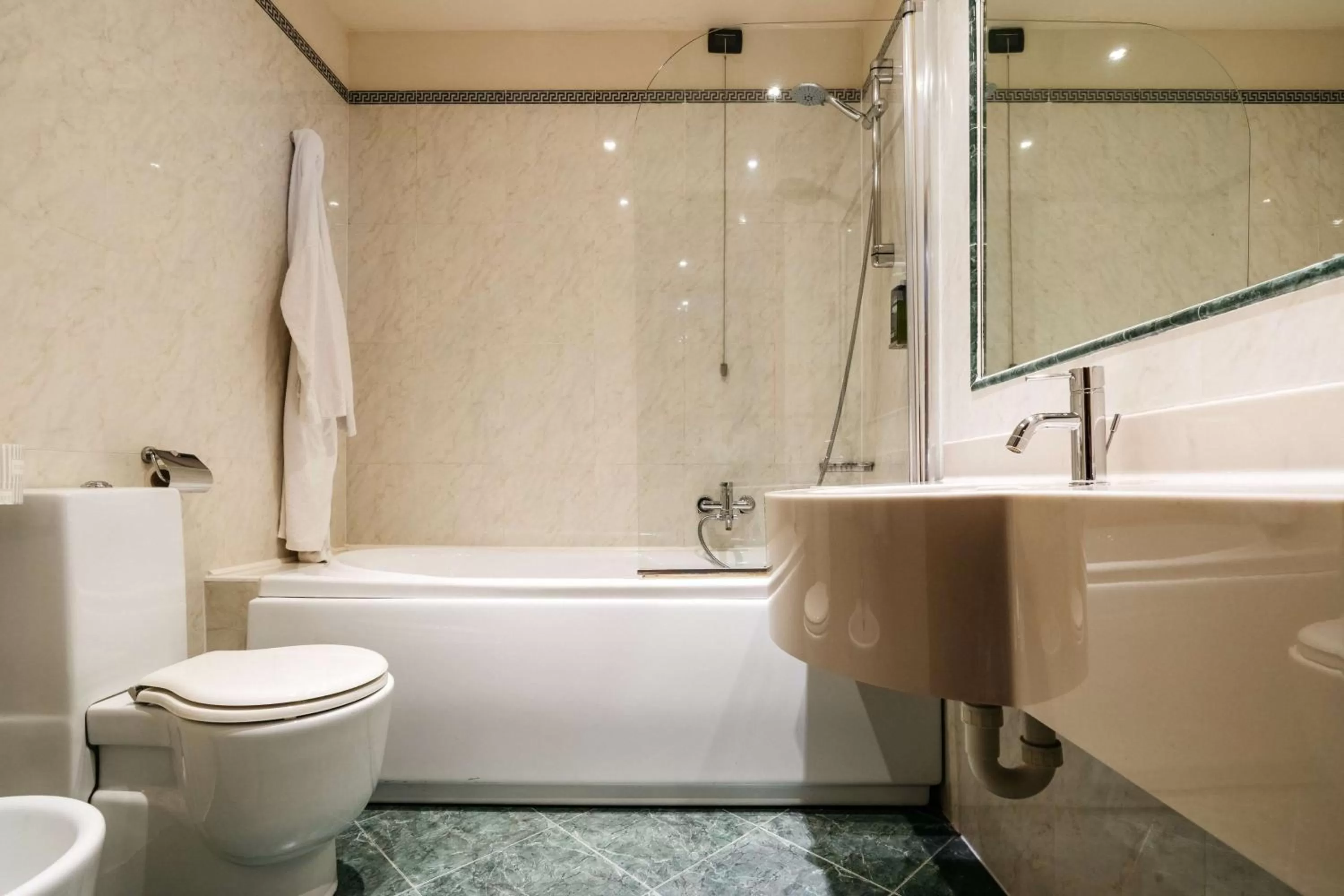 Shower in Best Western Hotel Tre Torri