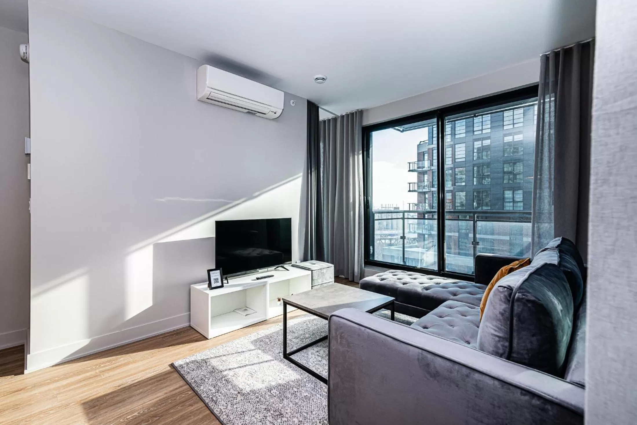 TV and multimedia in WERFY Luxury Apart-Hotel