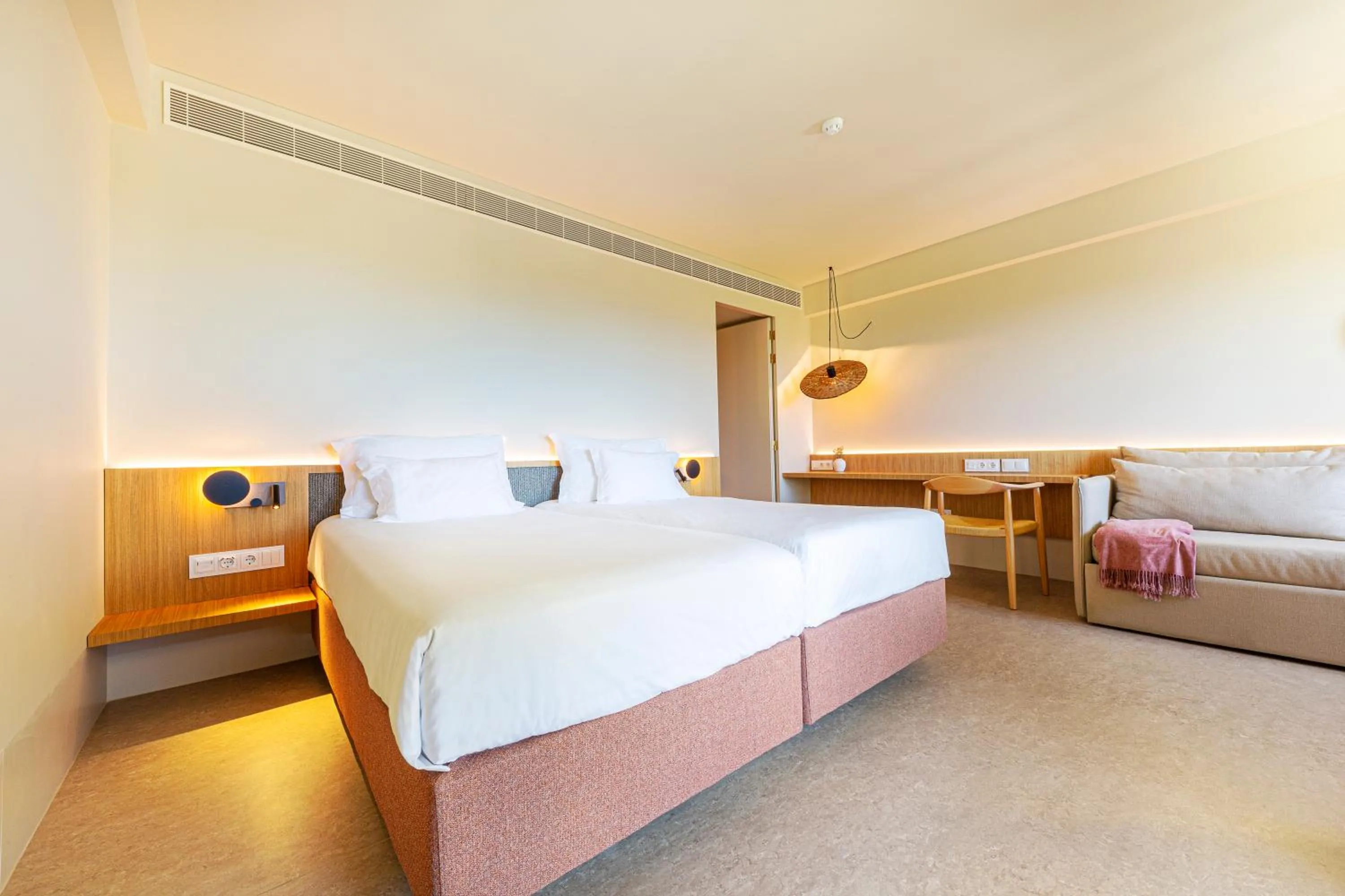 Bed in OZADI Altura Beach Resort - Eurotel Altura