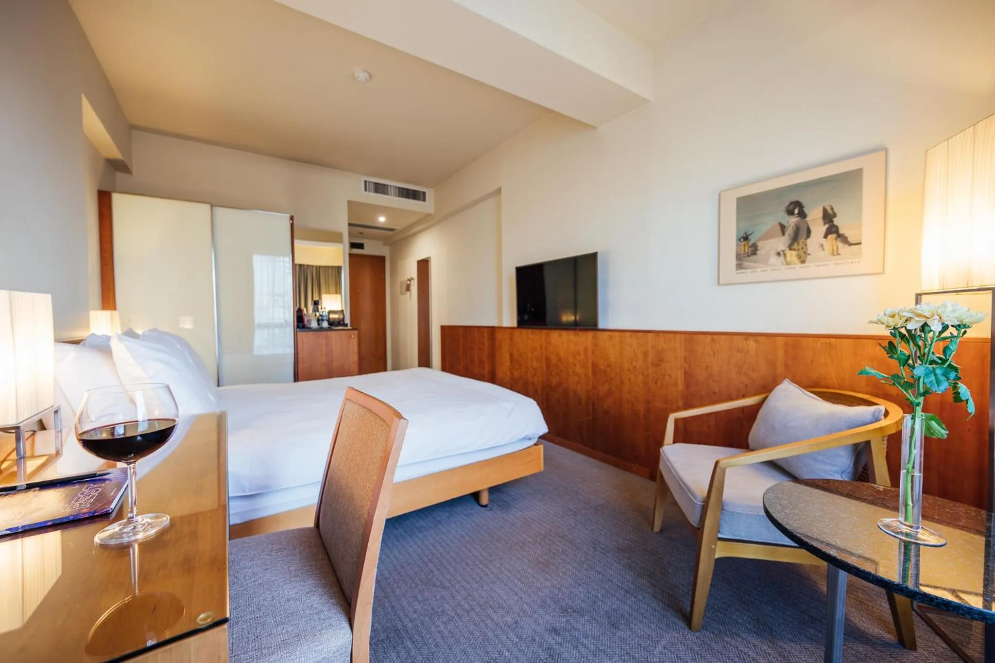 Bedroom, Bed in Peakture Hotel