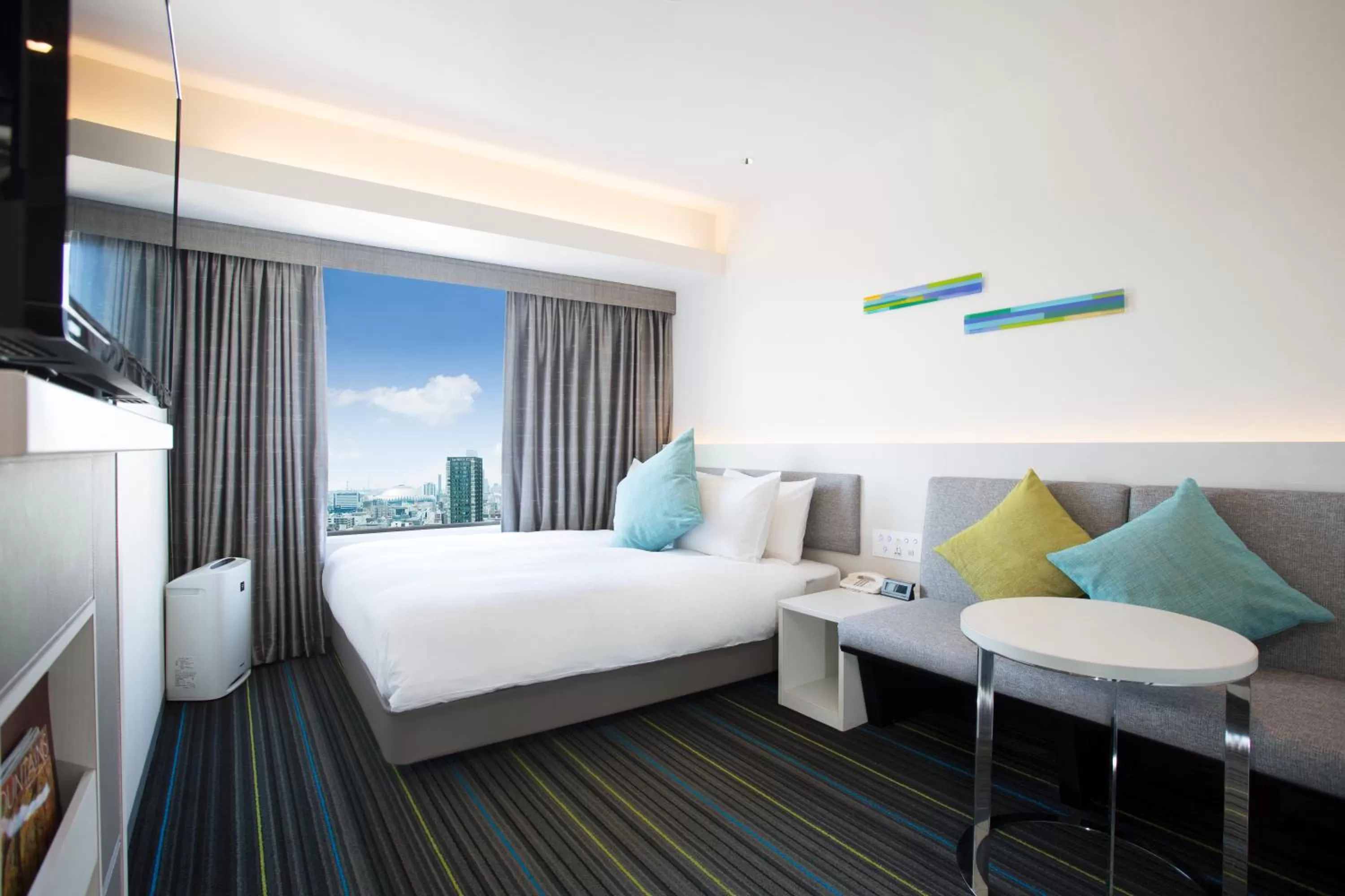 Day, Bed in Hotel Nikko Osaka