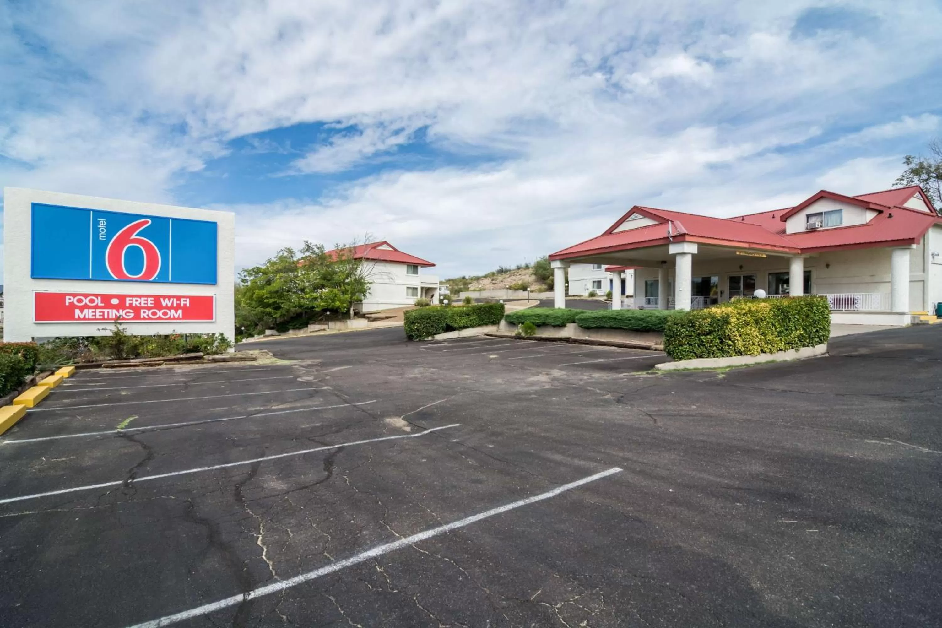 Property building in Motel 6-Globe, AZ