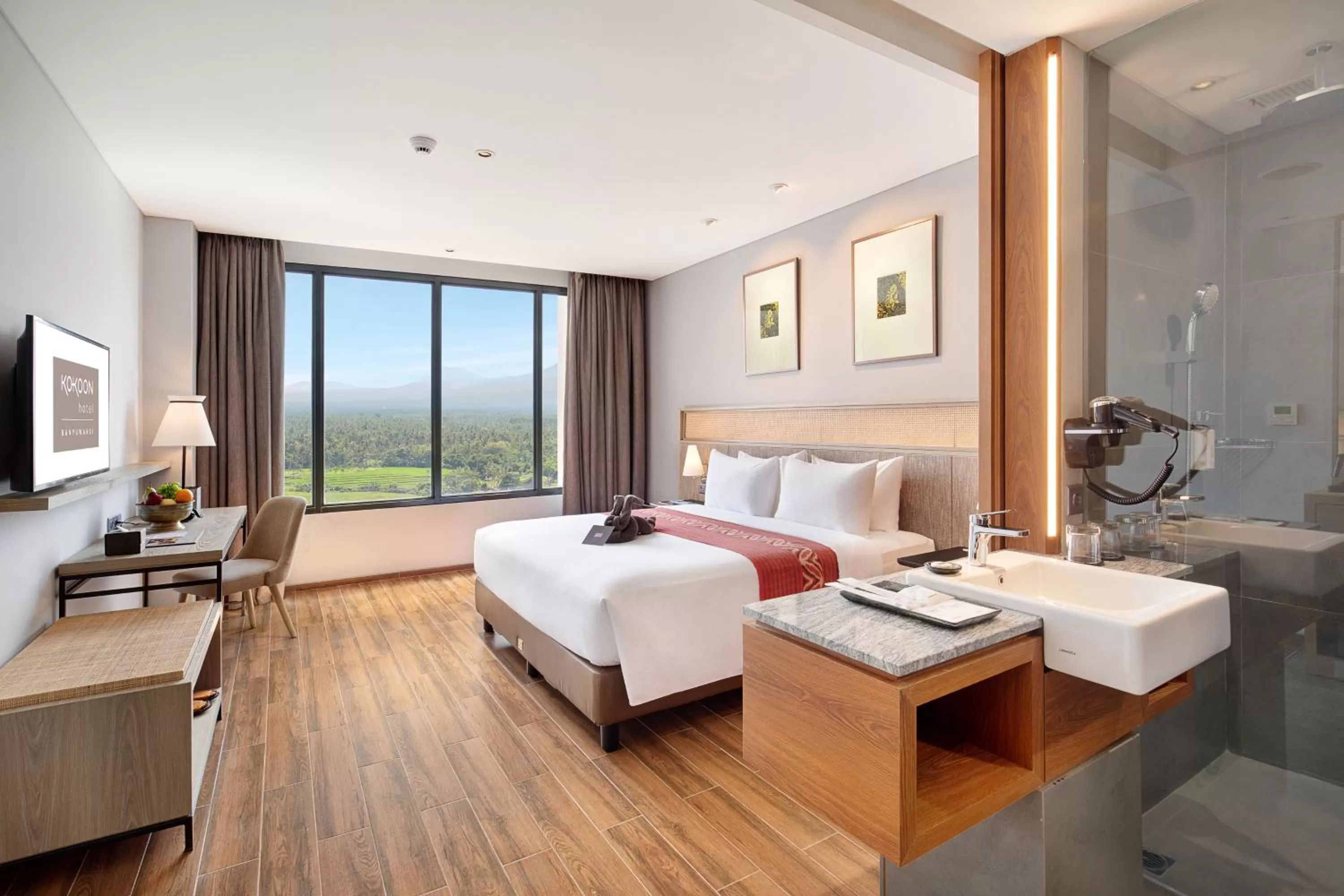 Bathroom, Bed in Kokoon Hotel Banyuwangi