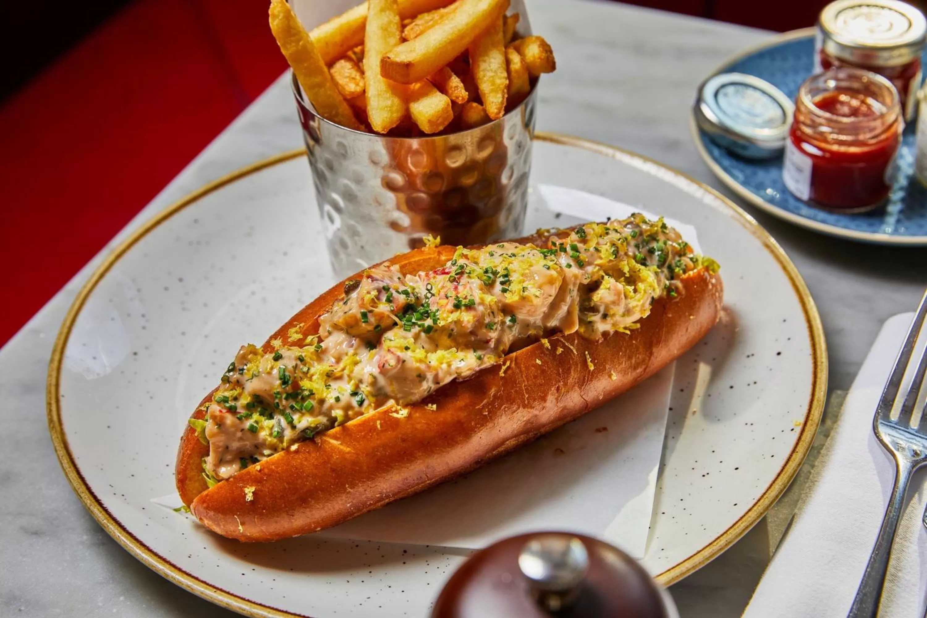 Lounge or bar in London Marriott Hotel Grosvenor Square