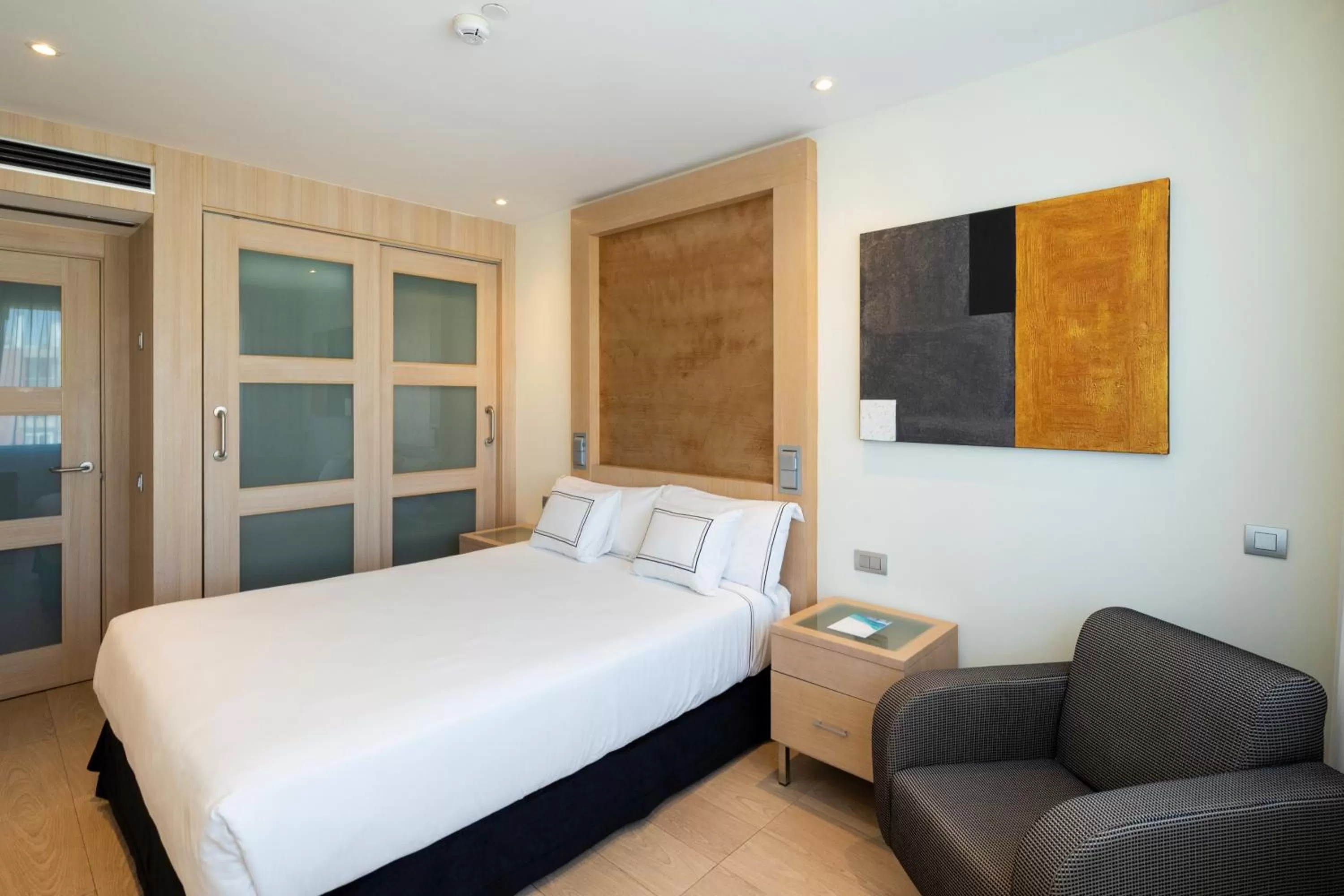 Bedroom, Bed in Melia Sevilla