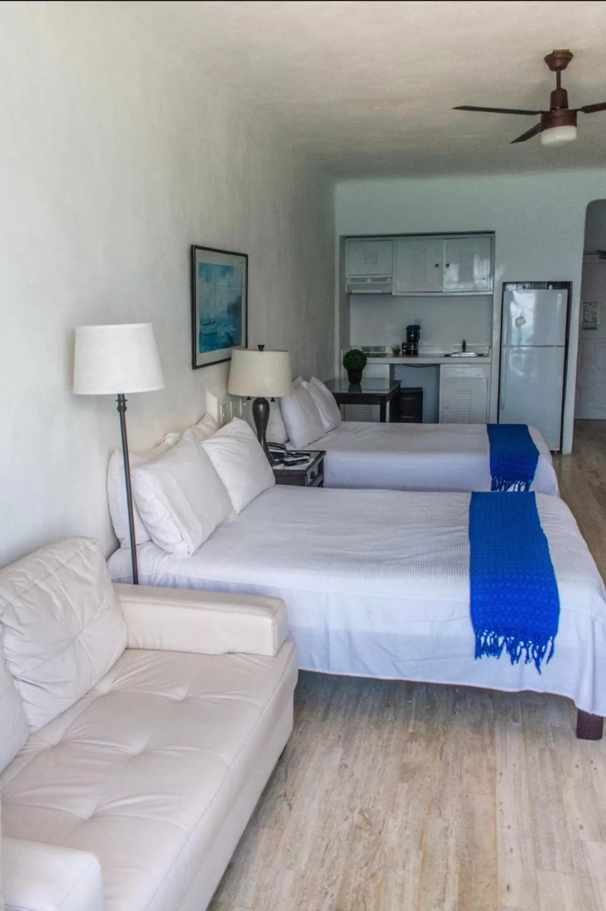 Bed in Cancun Beach&Sunrise