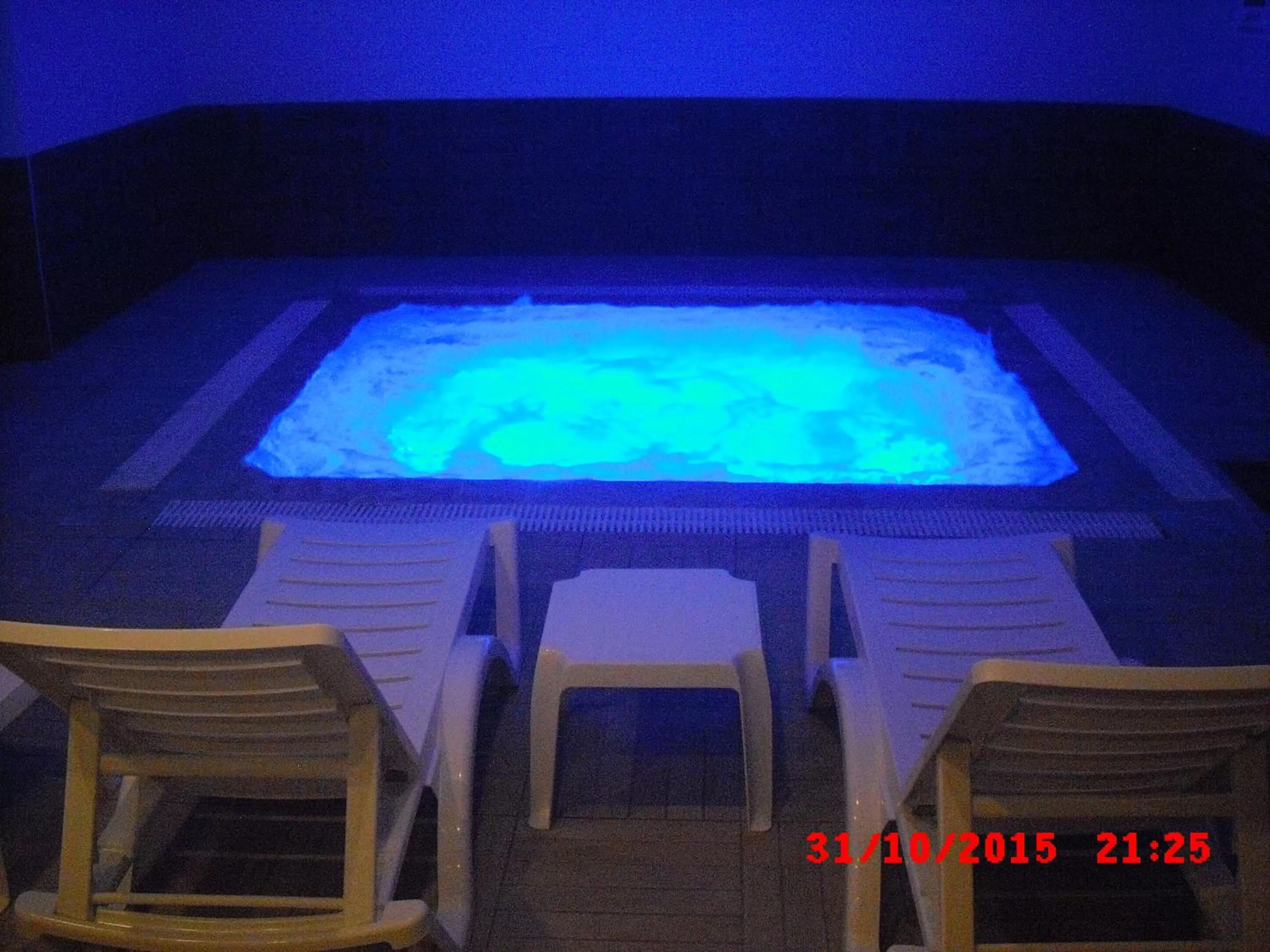 Hot Tub in Pamukkale Termal Ece Otel