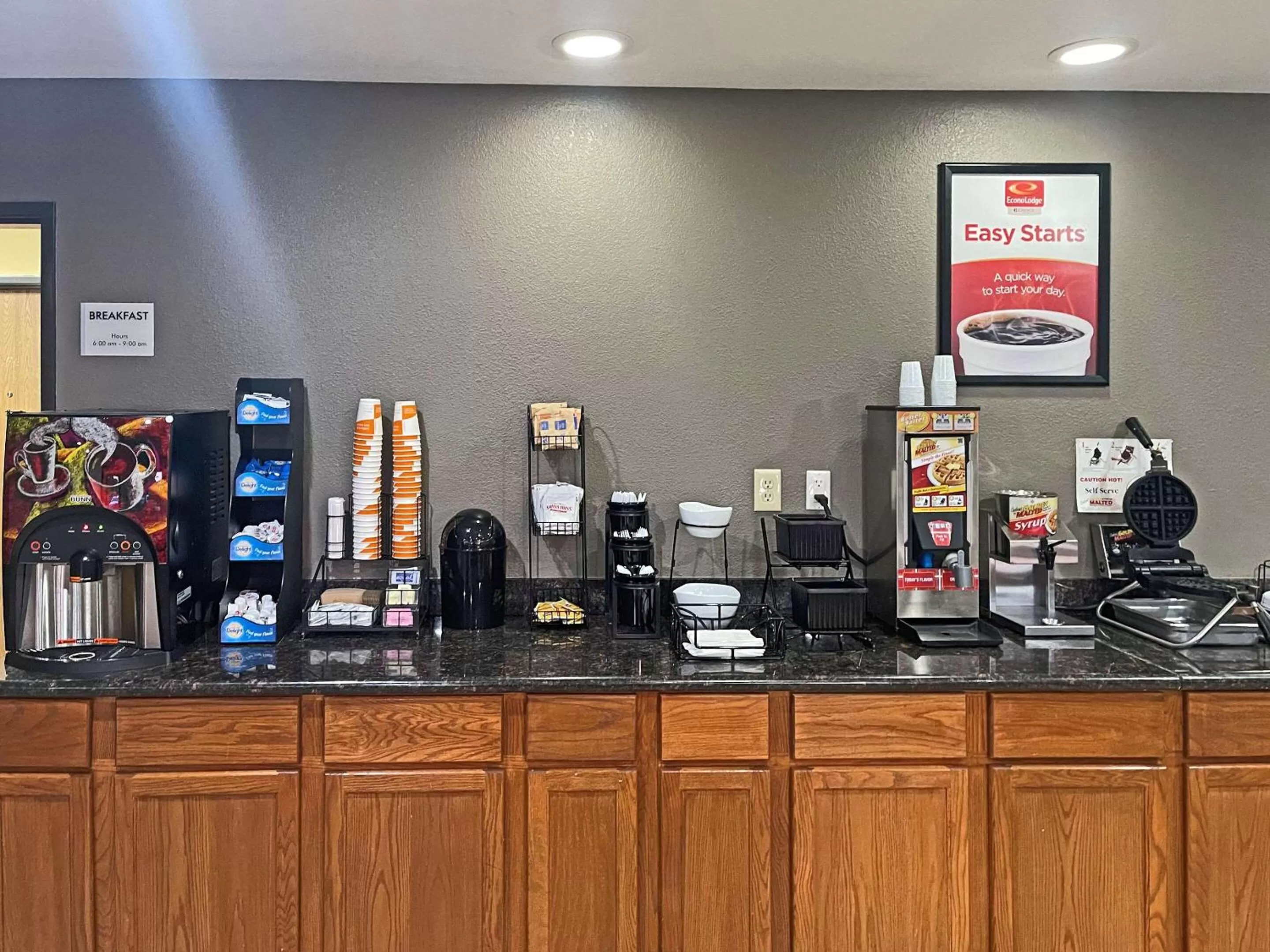 Breakfast in Econo Lodge