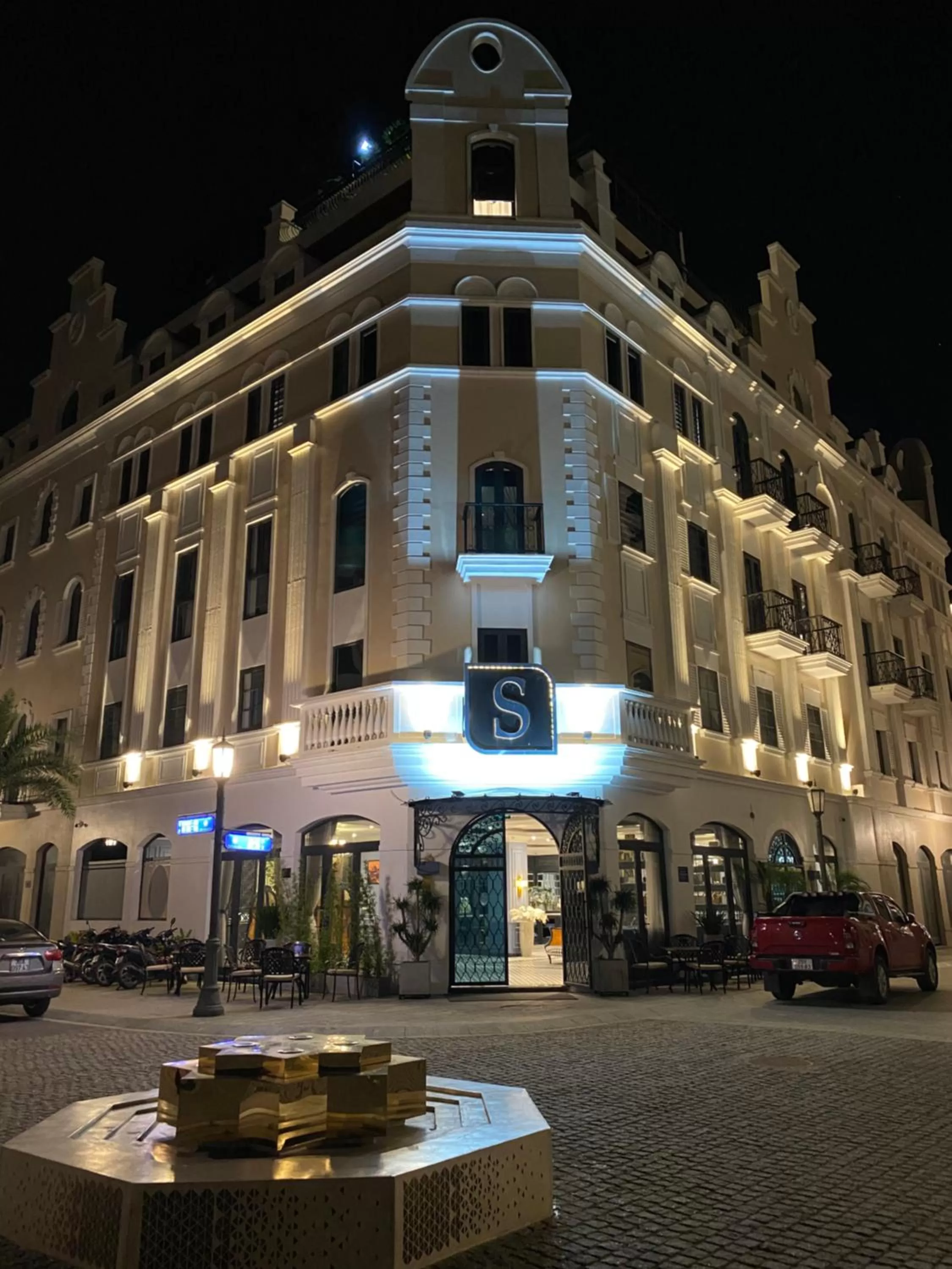 Facade/entrance in The Secret HaLong