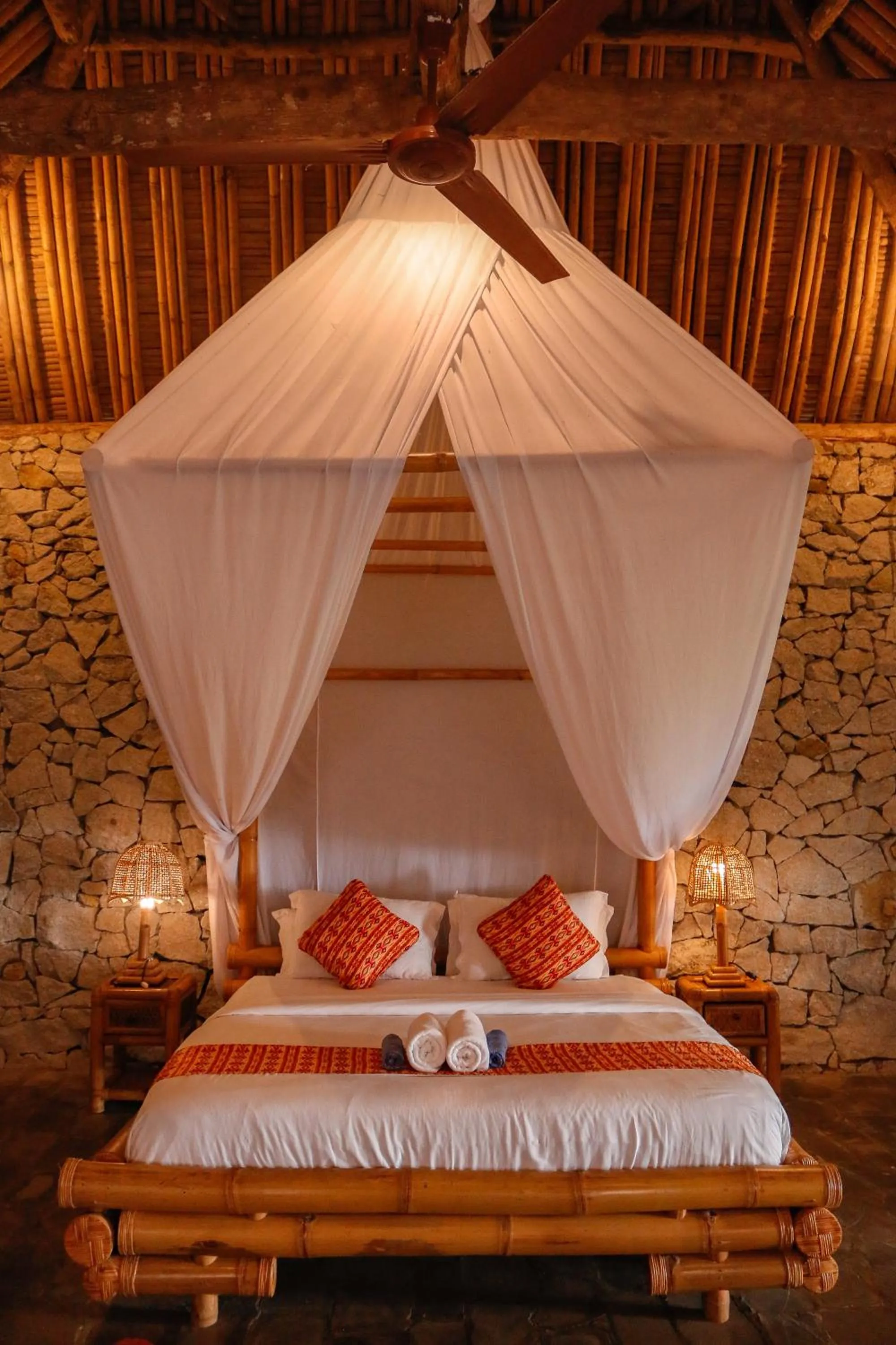 Bed in Rajaklana Resort and Spa