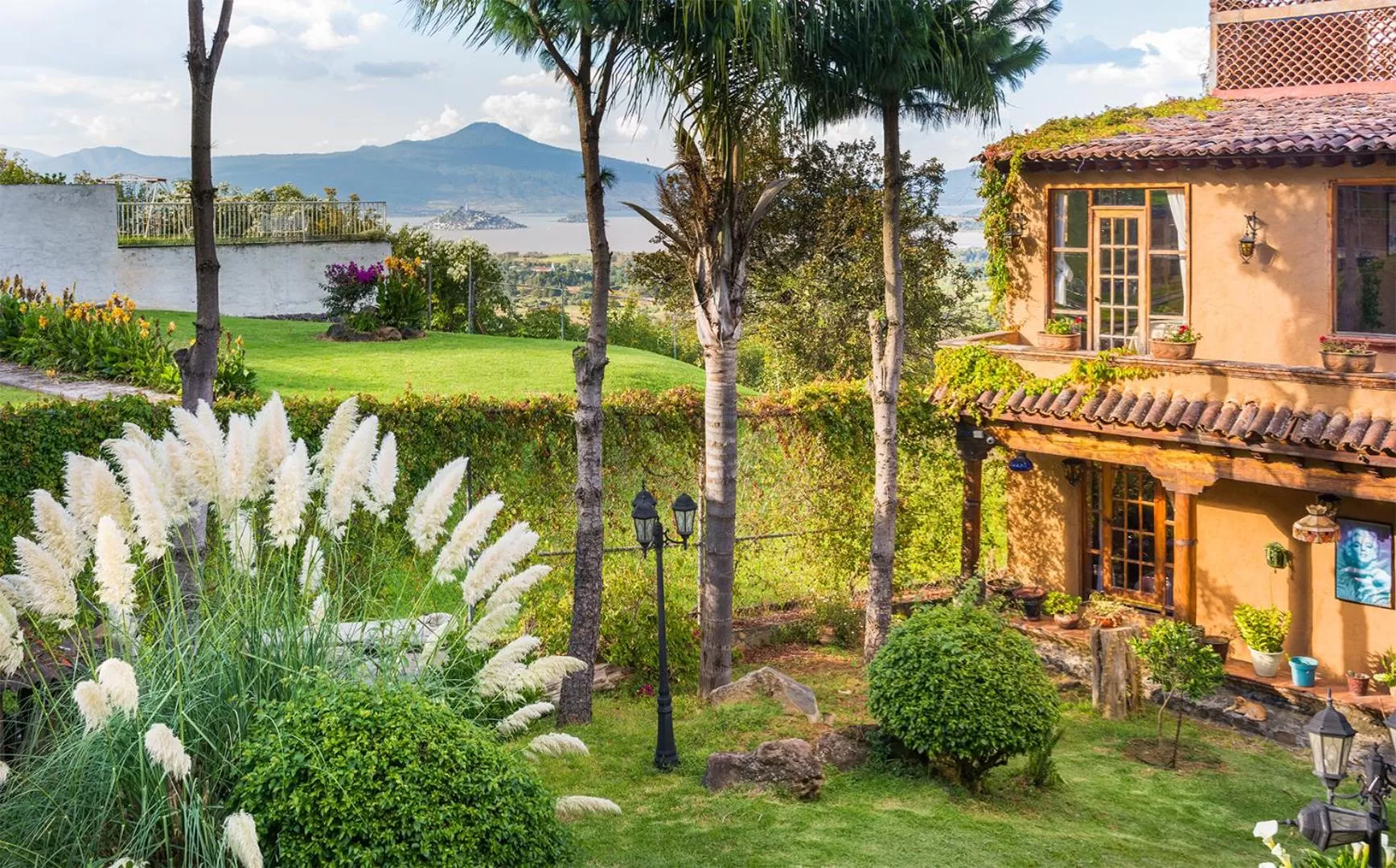 Garden in Eco Hotel Ixhi