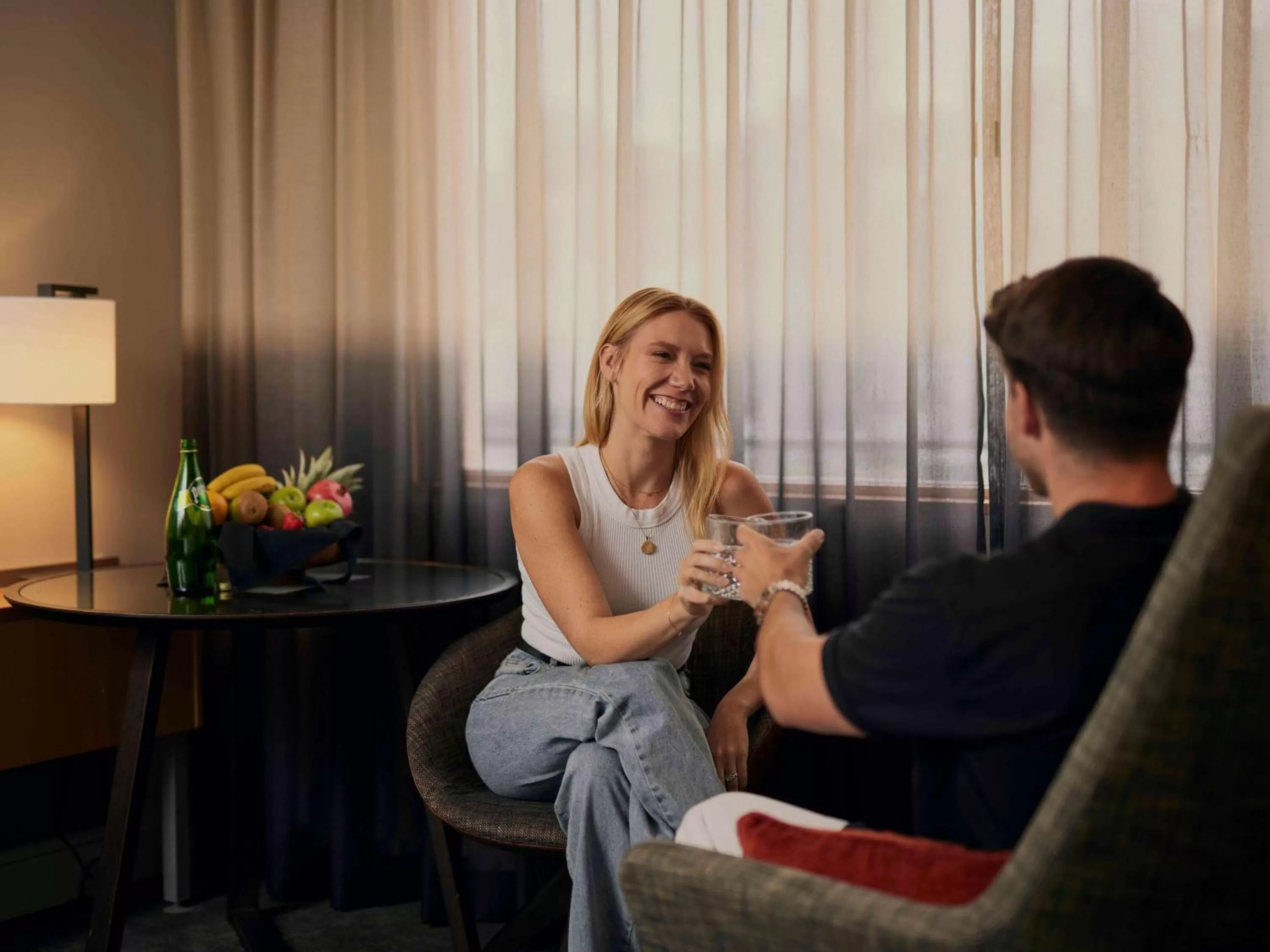 Deluxe Queen Room with Skyline View in Novotel Sydney Darling Harbour