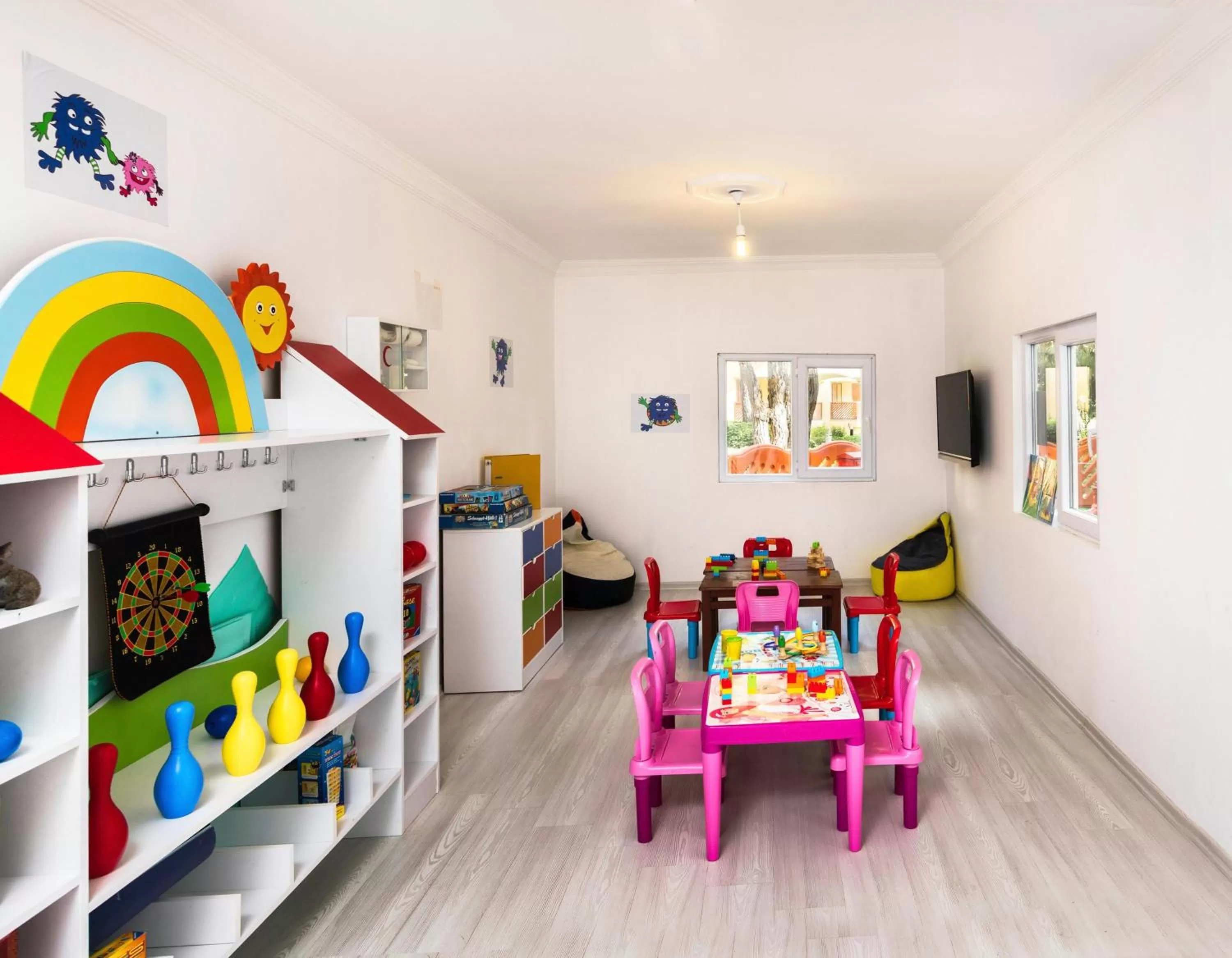 children in Asteria Collection Side