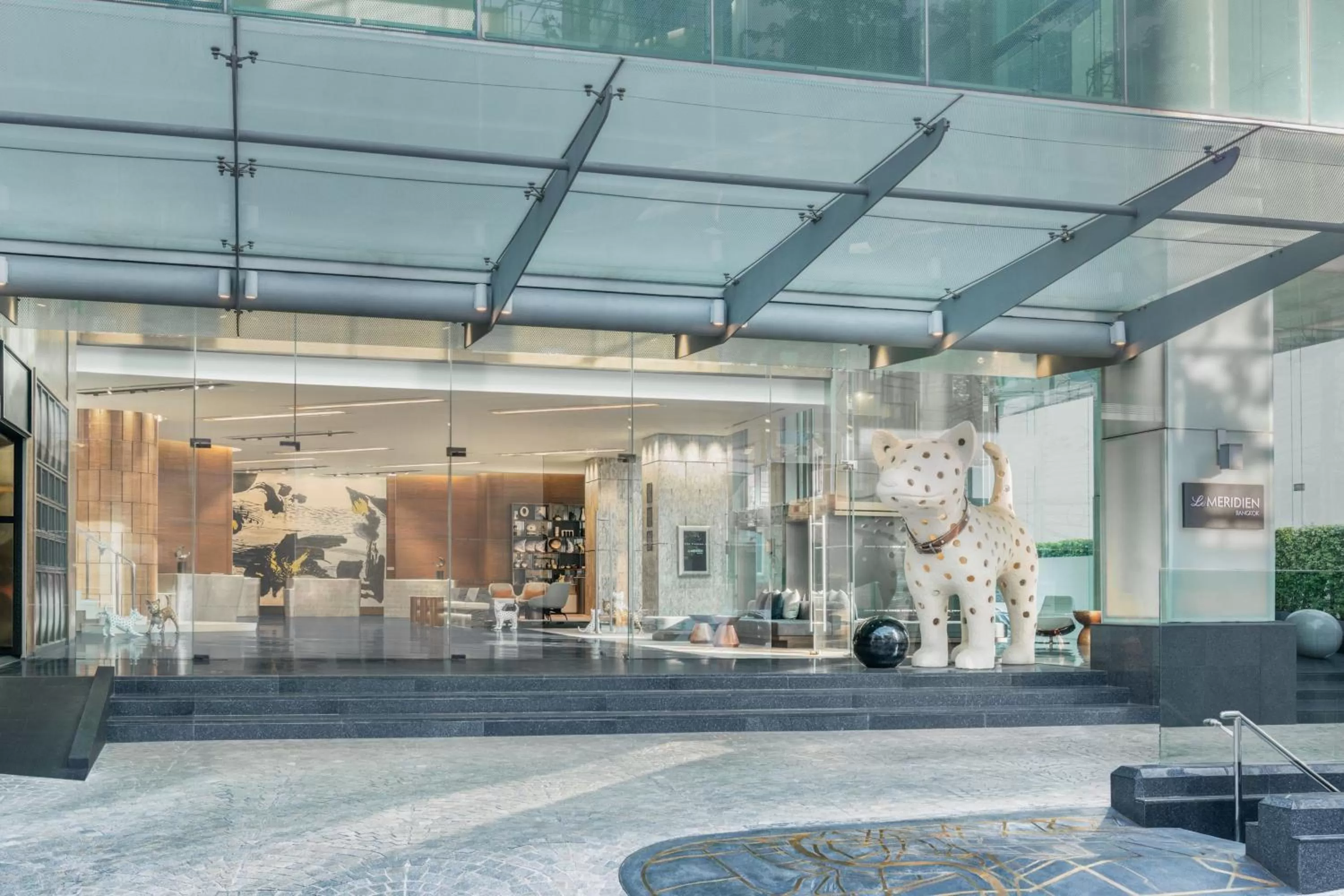 Property building in Le Meridien Bangkok