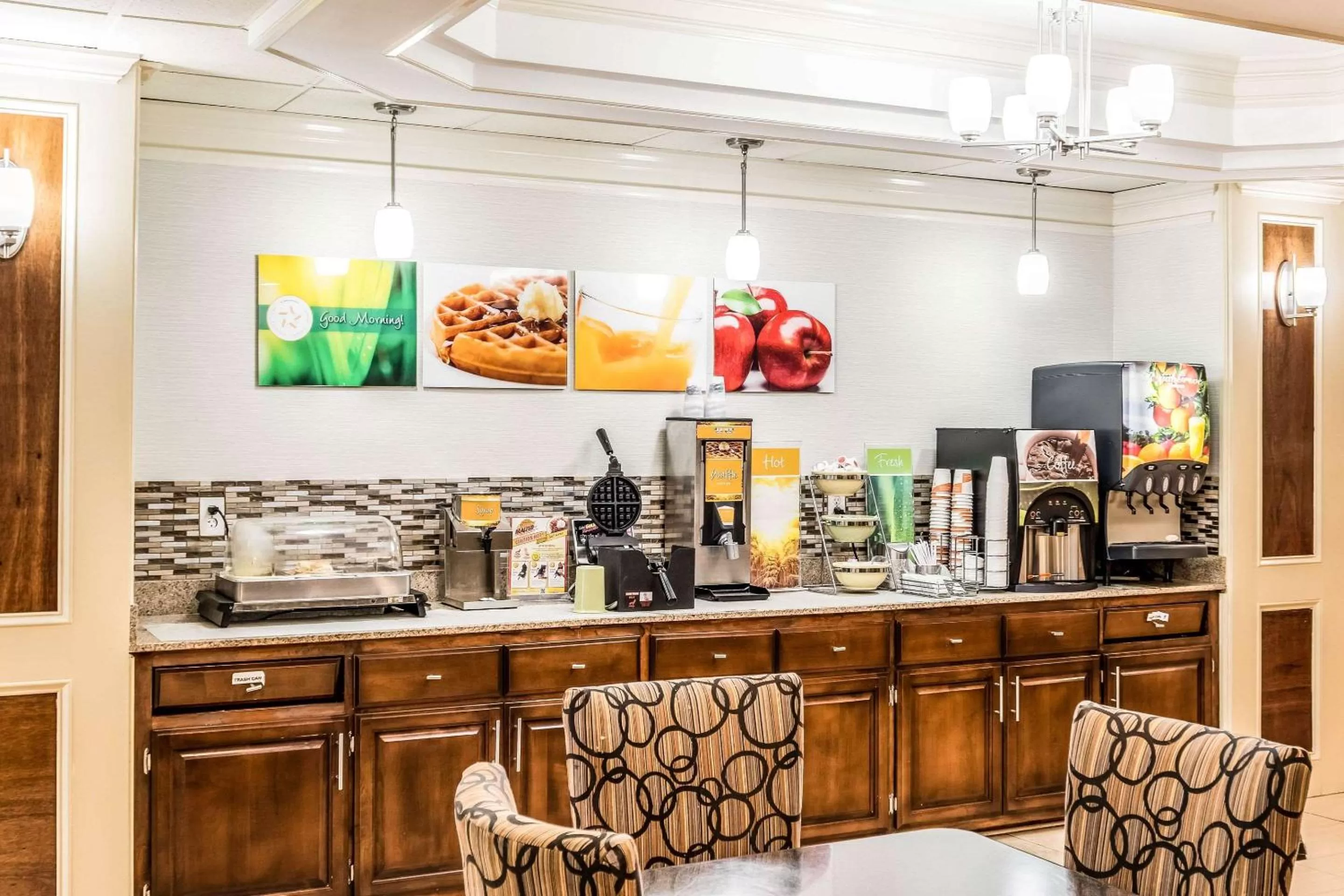 Restaurant/places to eat in Quality Inn Alexander City