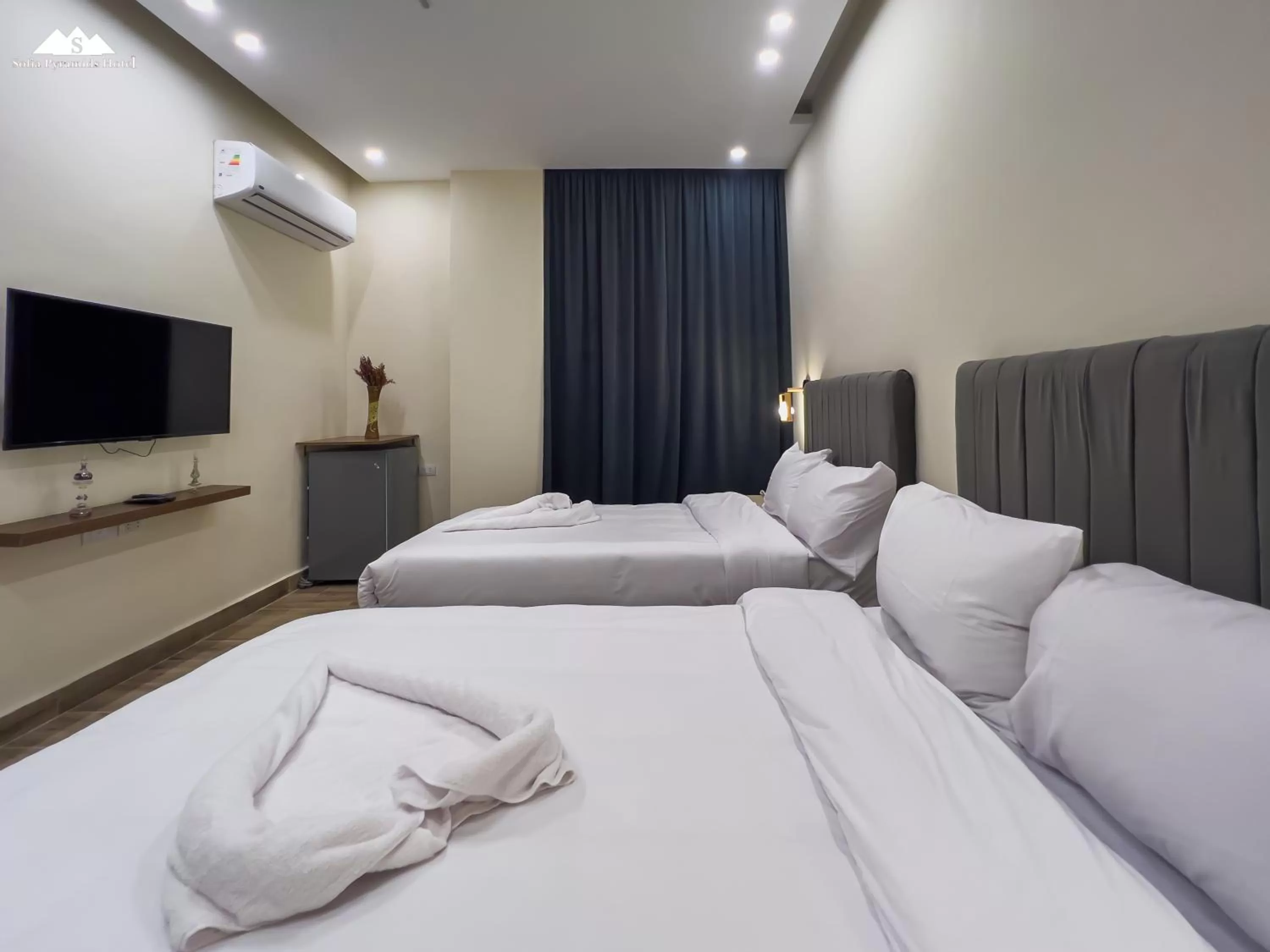 Bed in Sofia Pyramids Hotel