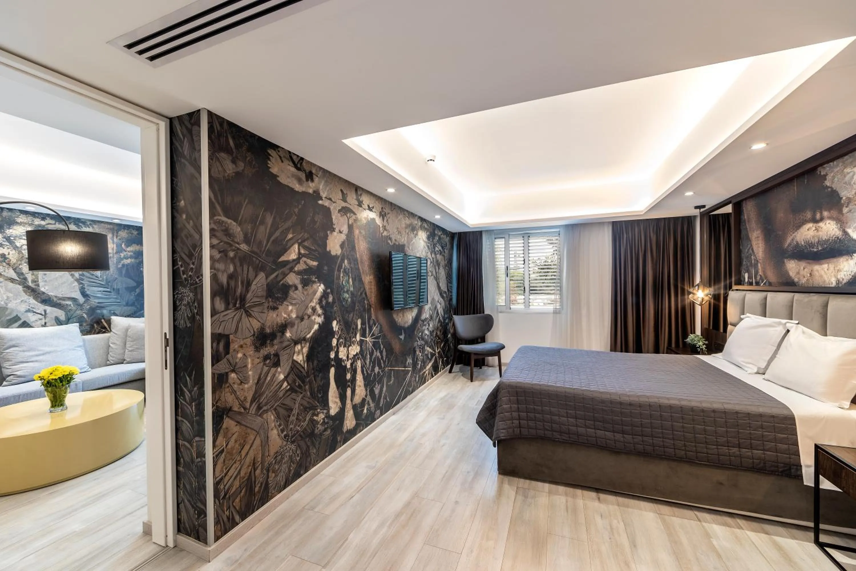 Living room, Bed in Almond Business Hotel