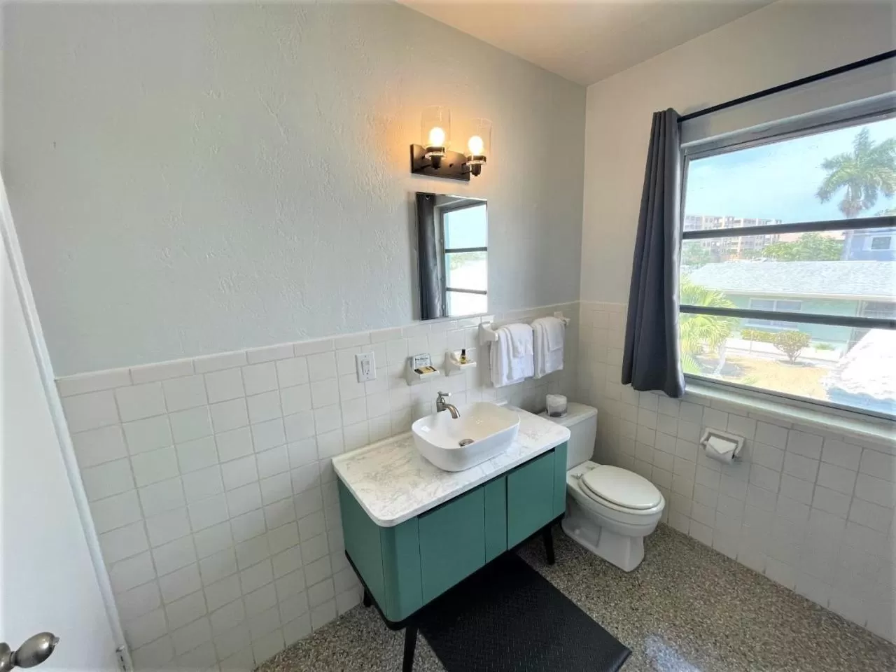 Bathroom in Sea Jay Motel and Marina