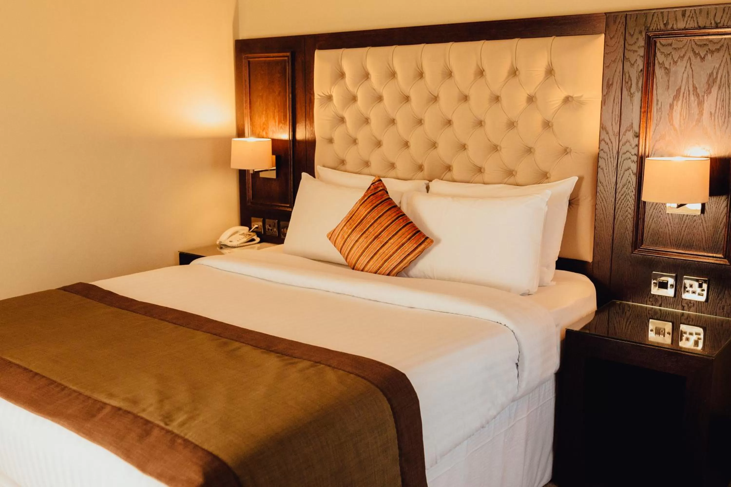 Coffee/tea facilities, Bed in Great Victoria Hotel