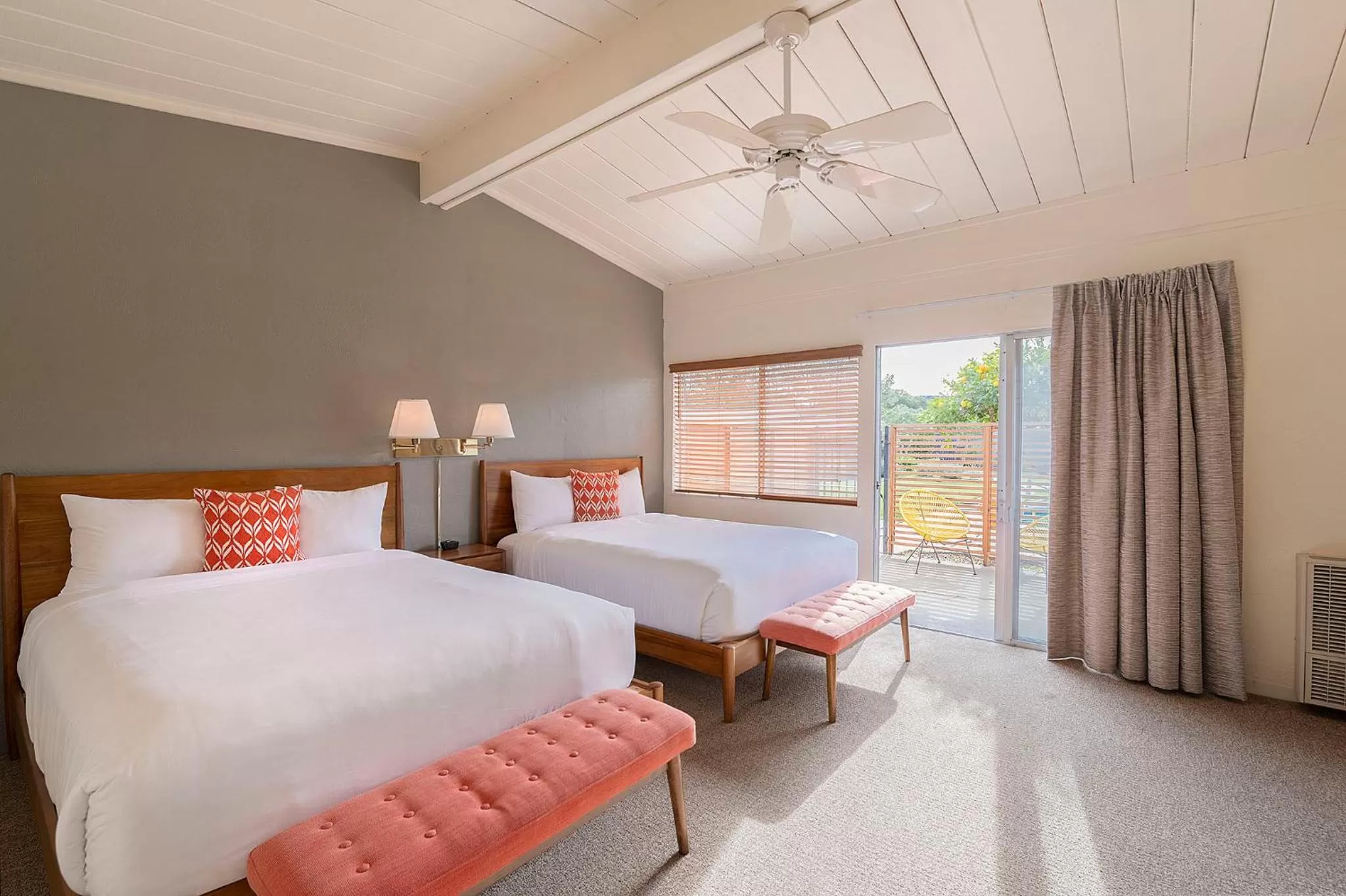 Bedroom, Bed in Contenta Inn