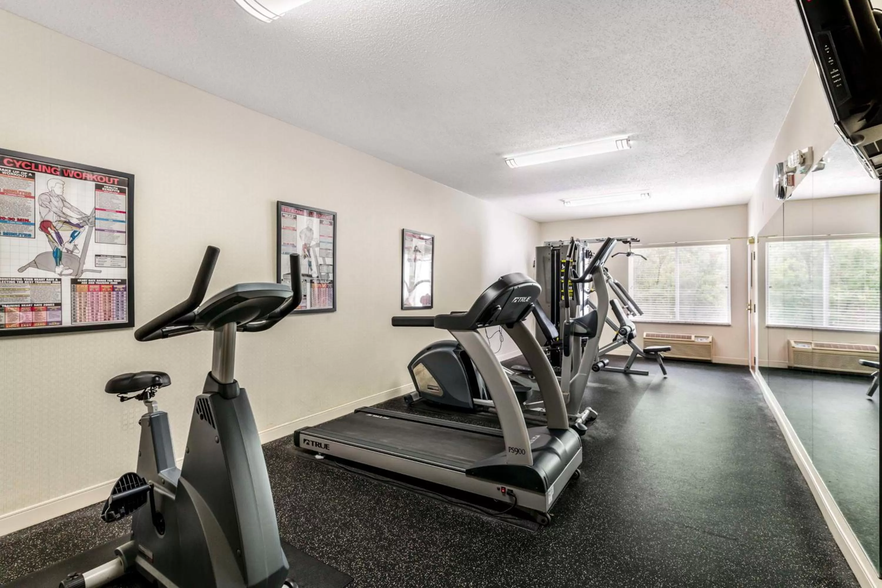 Fitness centre/facilities in Best Western Plus New England Inn & Suites