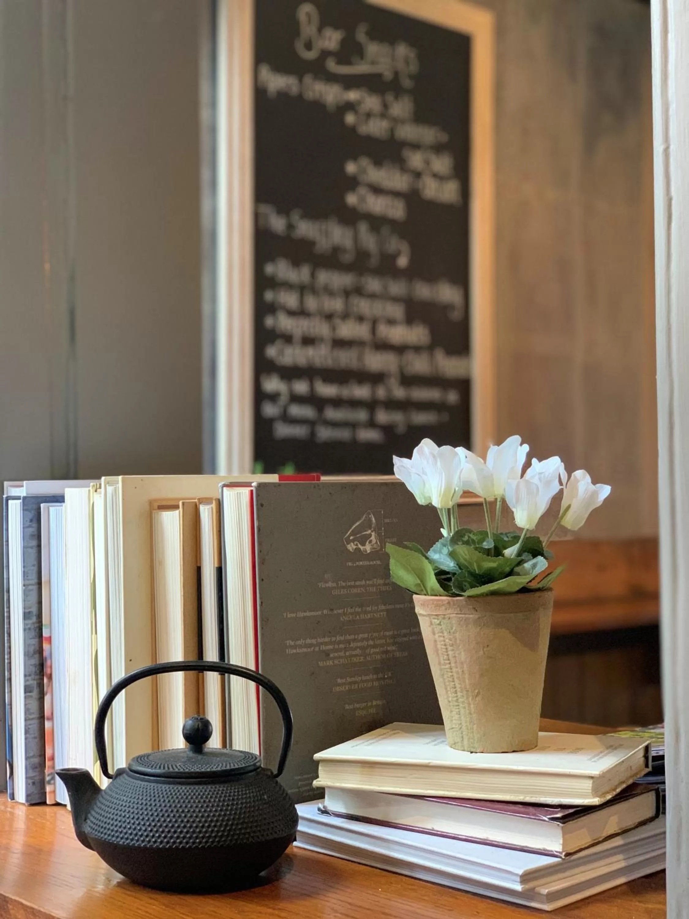 Lounge or bar in The Black Swan Inn