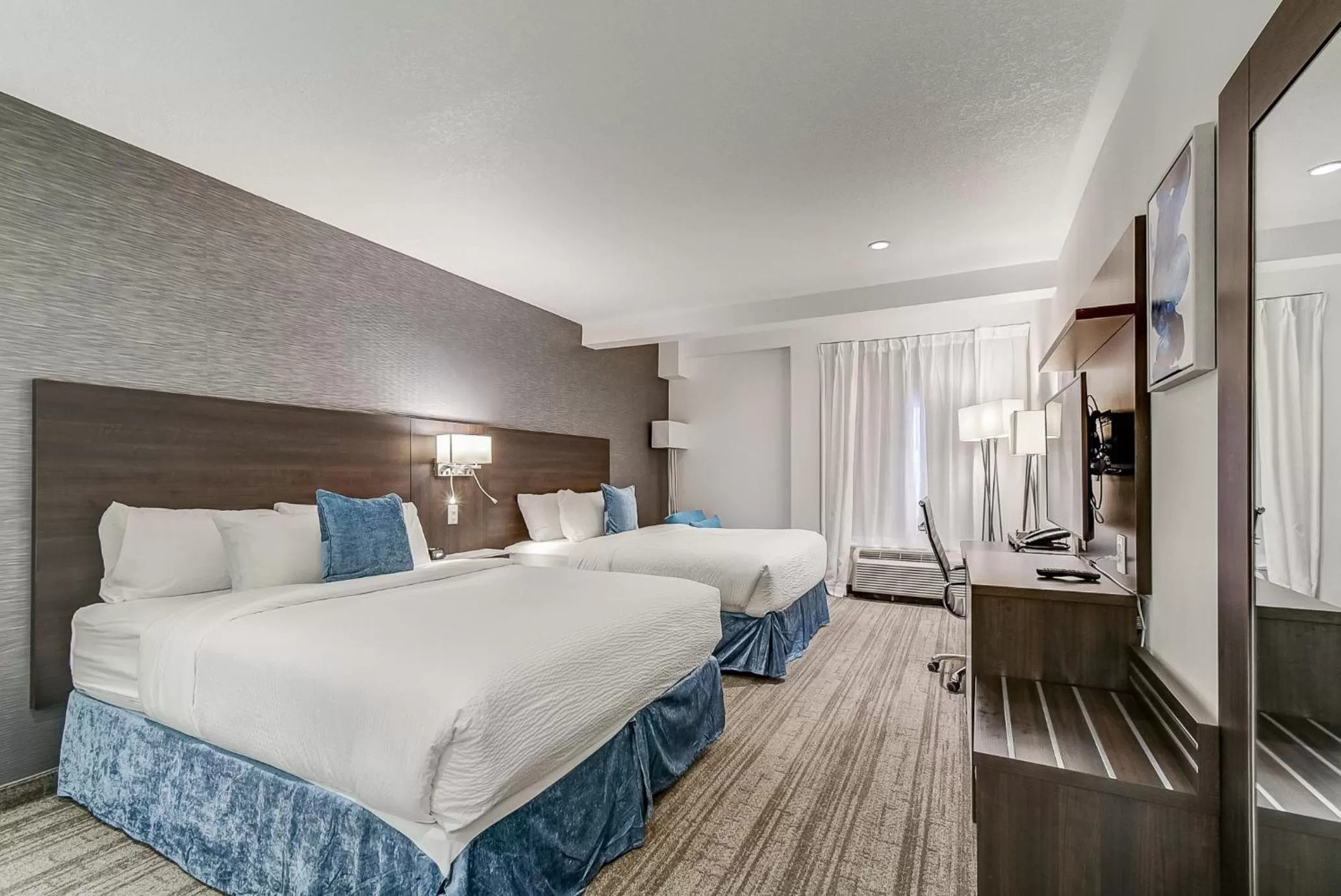 Photo of the whole room, Bed in EST Hotel