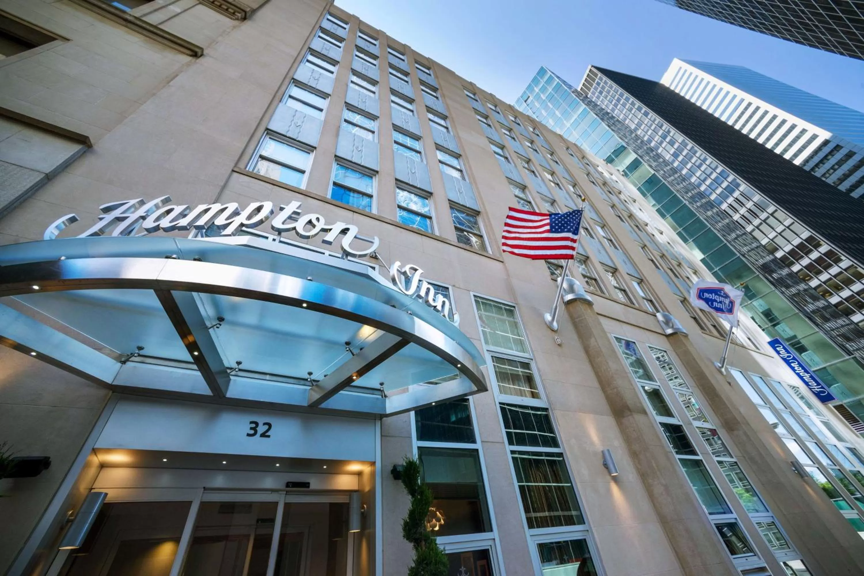 Property building in Hampton Inn Manhattan/Downtown- Financial District