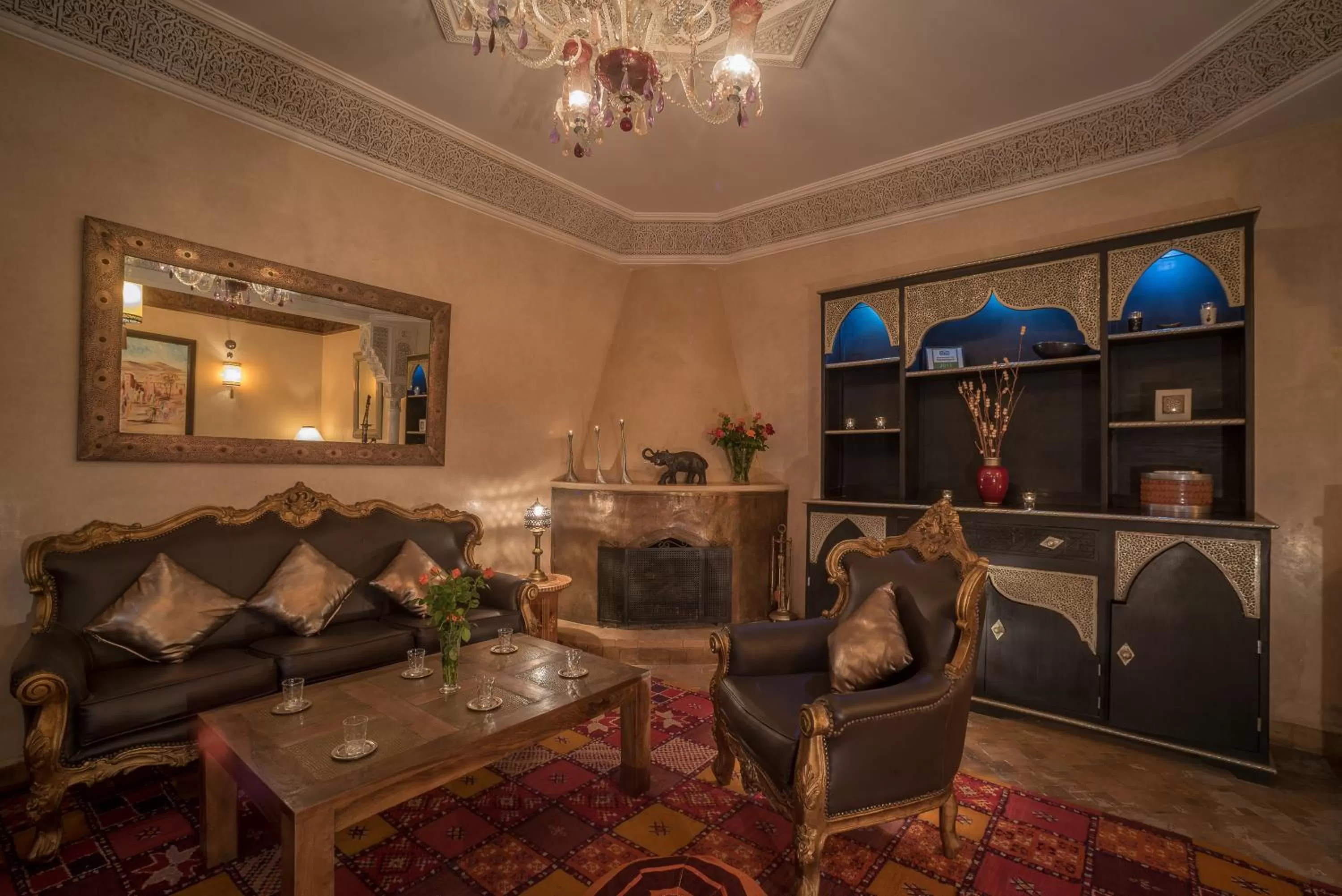 Communal lounge/ TV room in Riad Dar Attika
