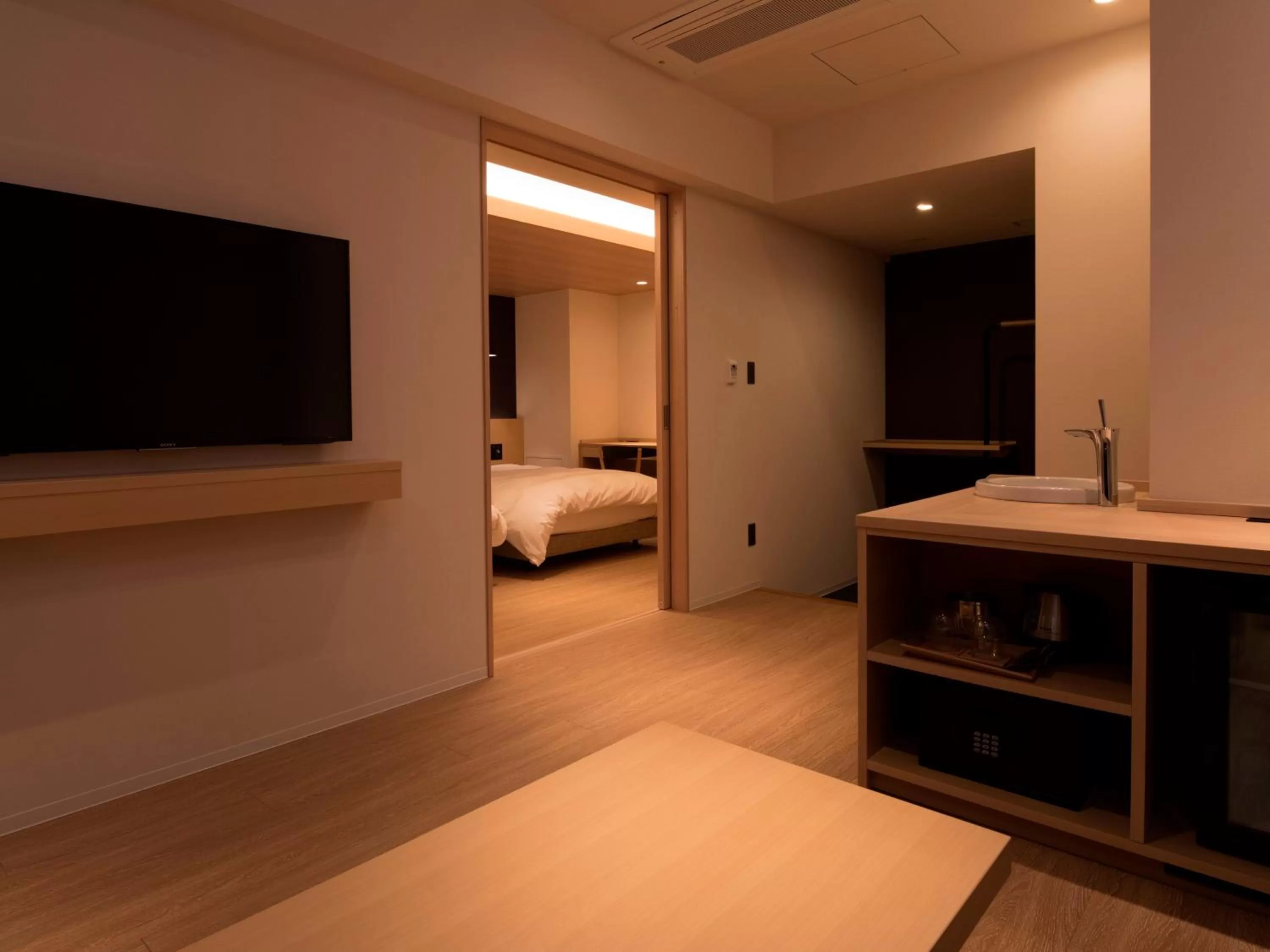 Photo of the whole room, Bed in UAN kanazawa