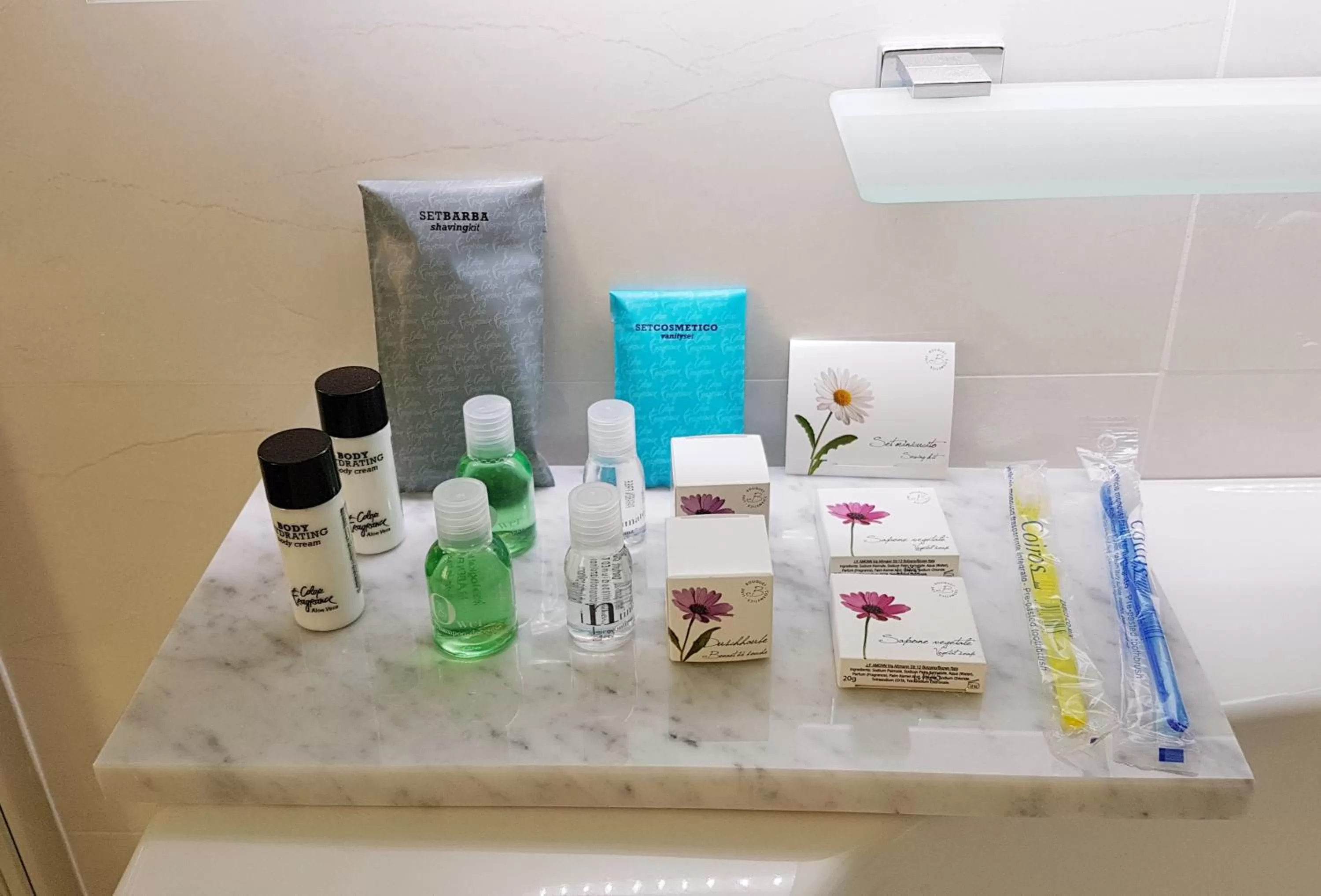 Shower in Villa Bellavista Alba, B&B