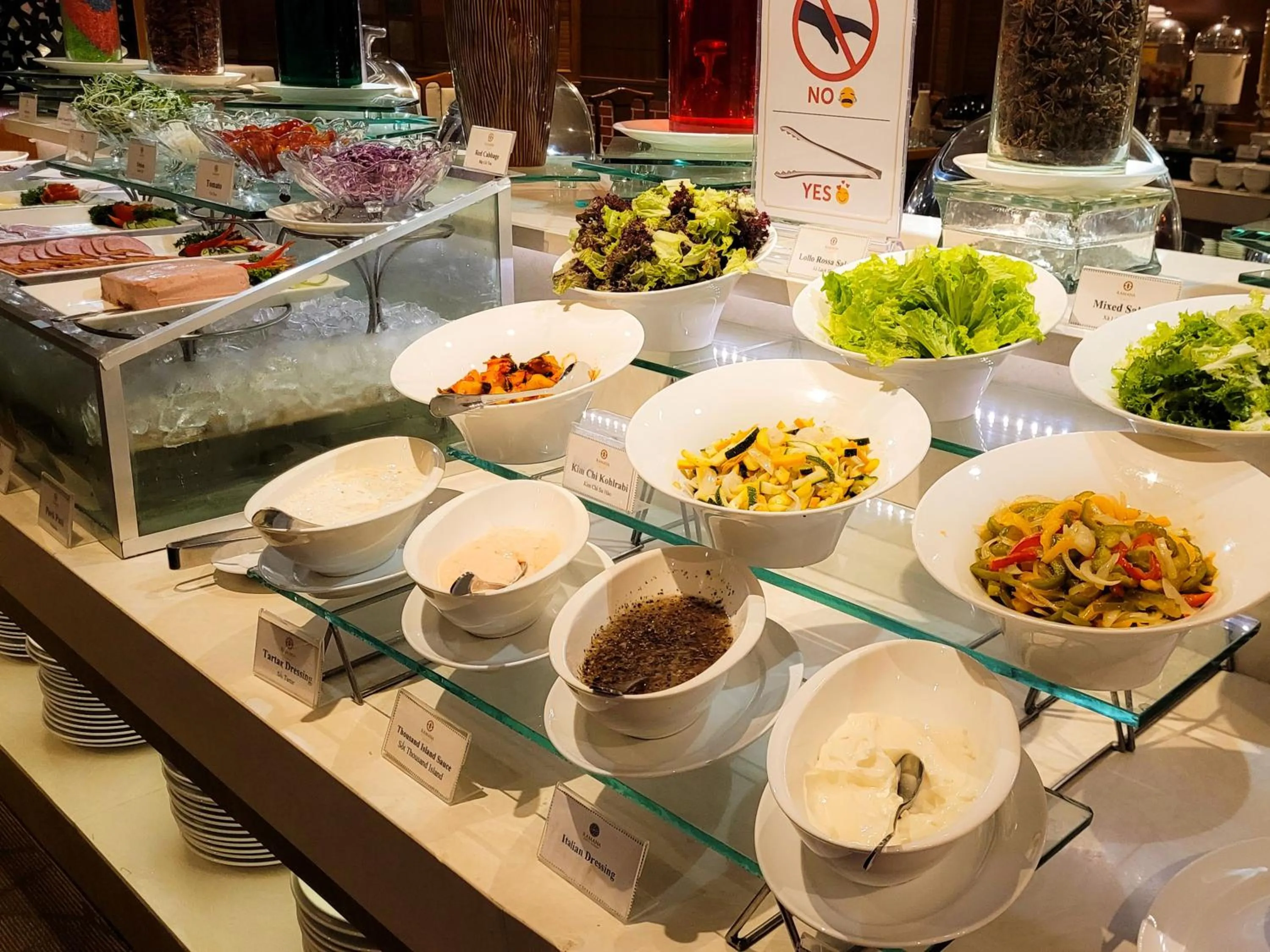 Buffet breakfast in Ramana Saigon Hotel