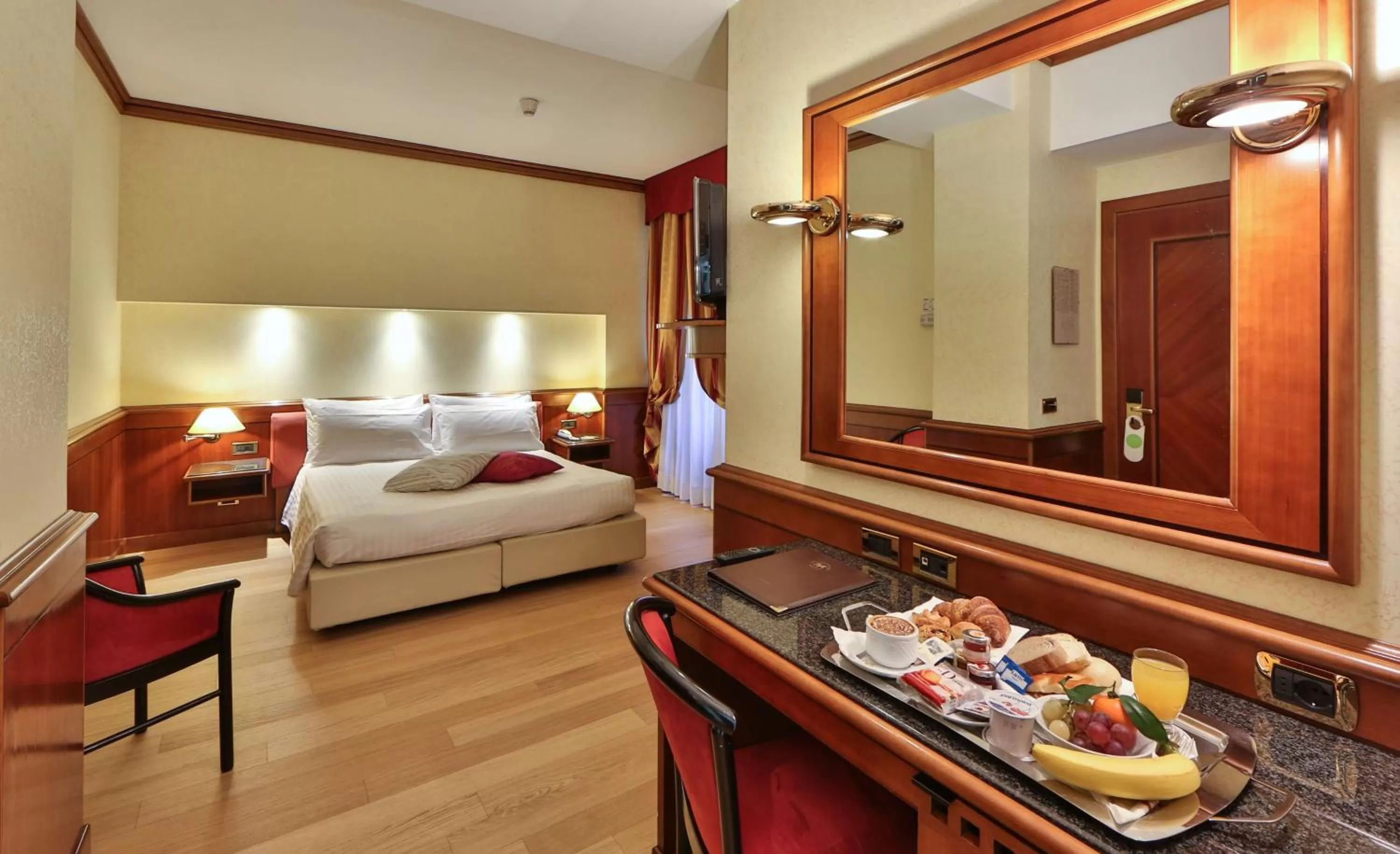 Restaurant/places to eat, Bed in Best Western Hotel Moderno Verdi