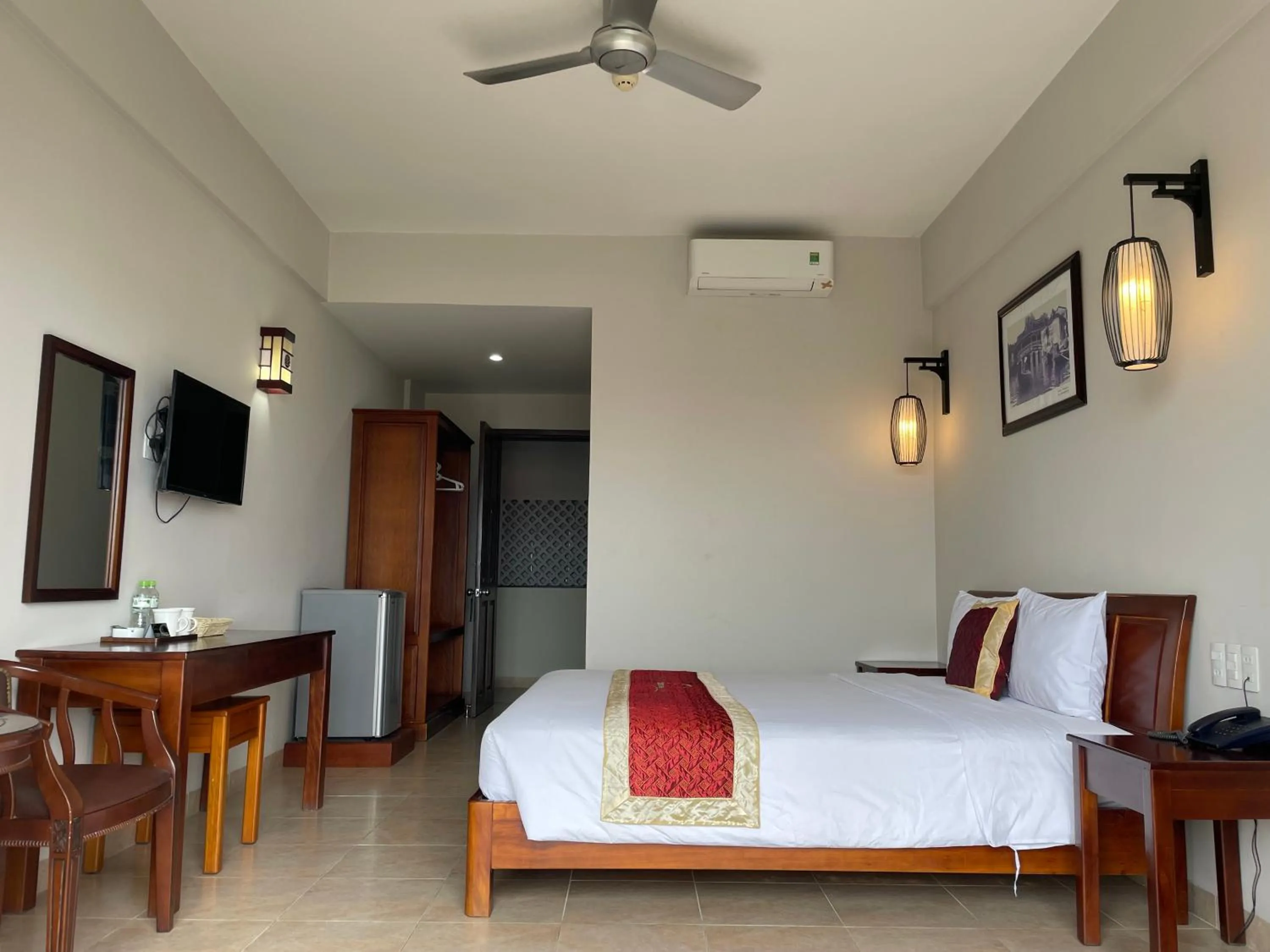 Bed in Sunshine Hoian Hotel