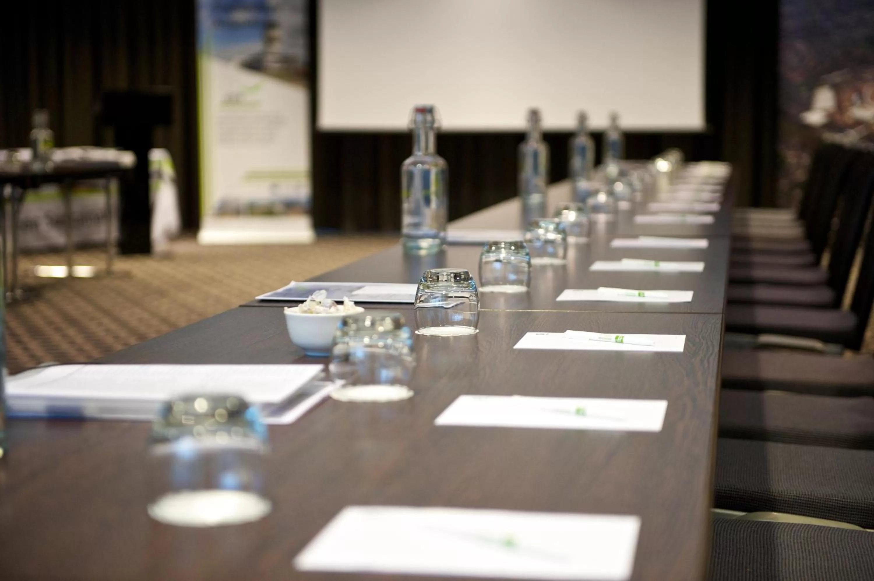 Meeting/conference room in Holiday Inn Southend by IHG