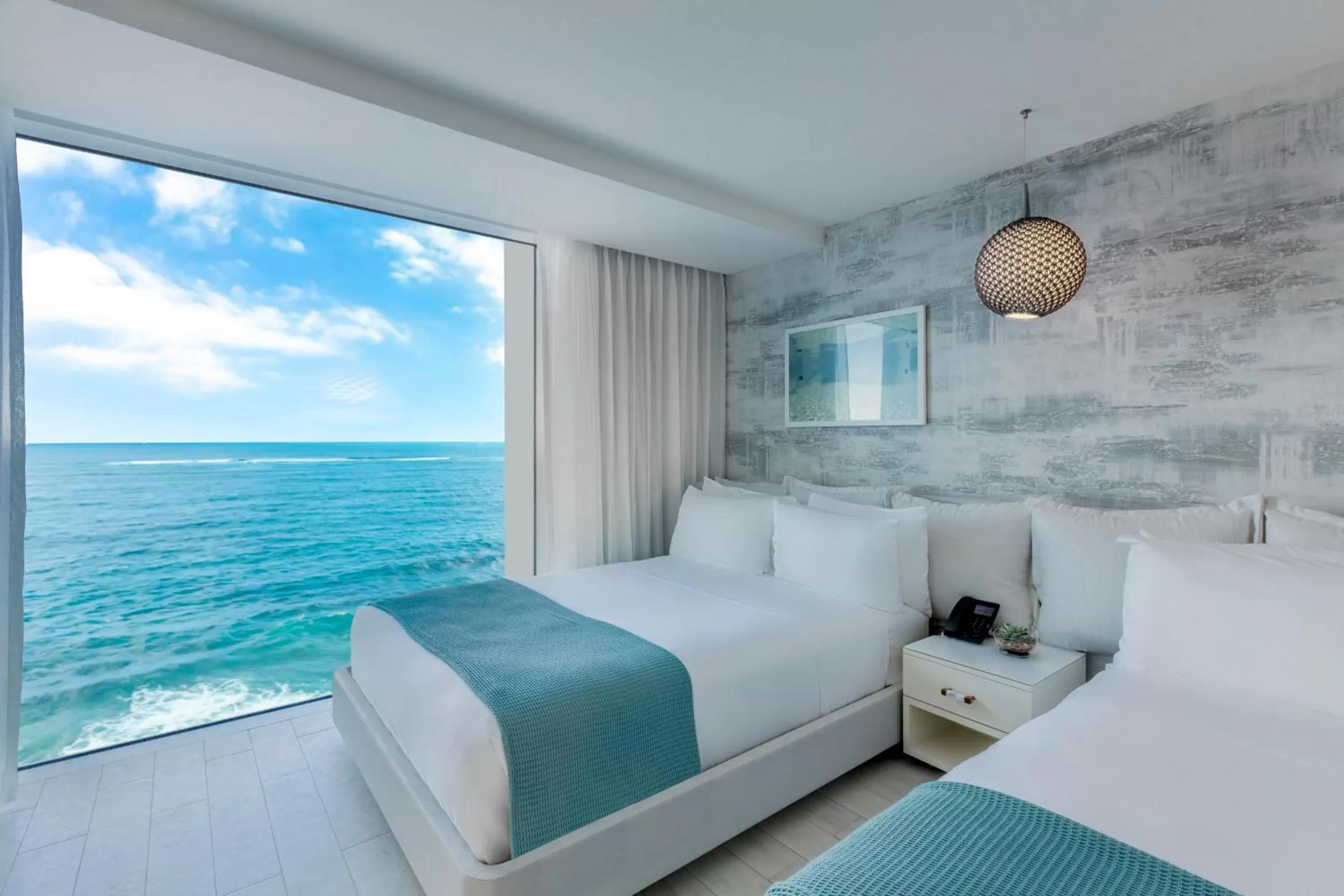 Sea view, Bed in Condado Ocean Club - Adults Only