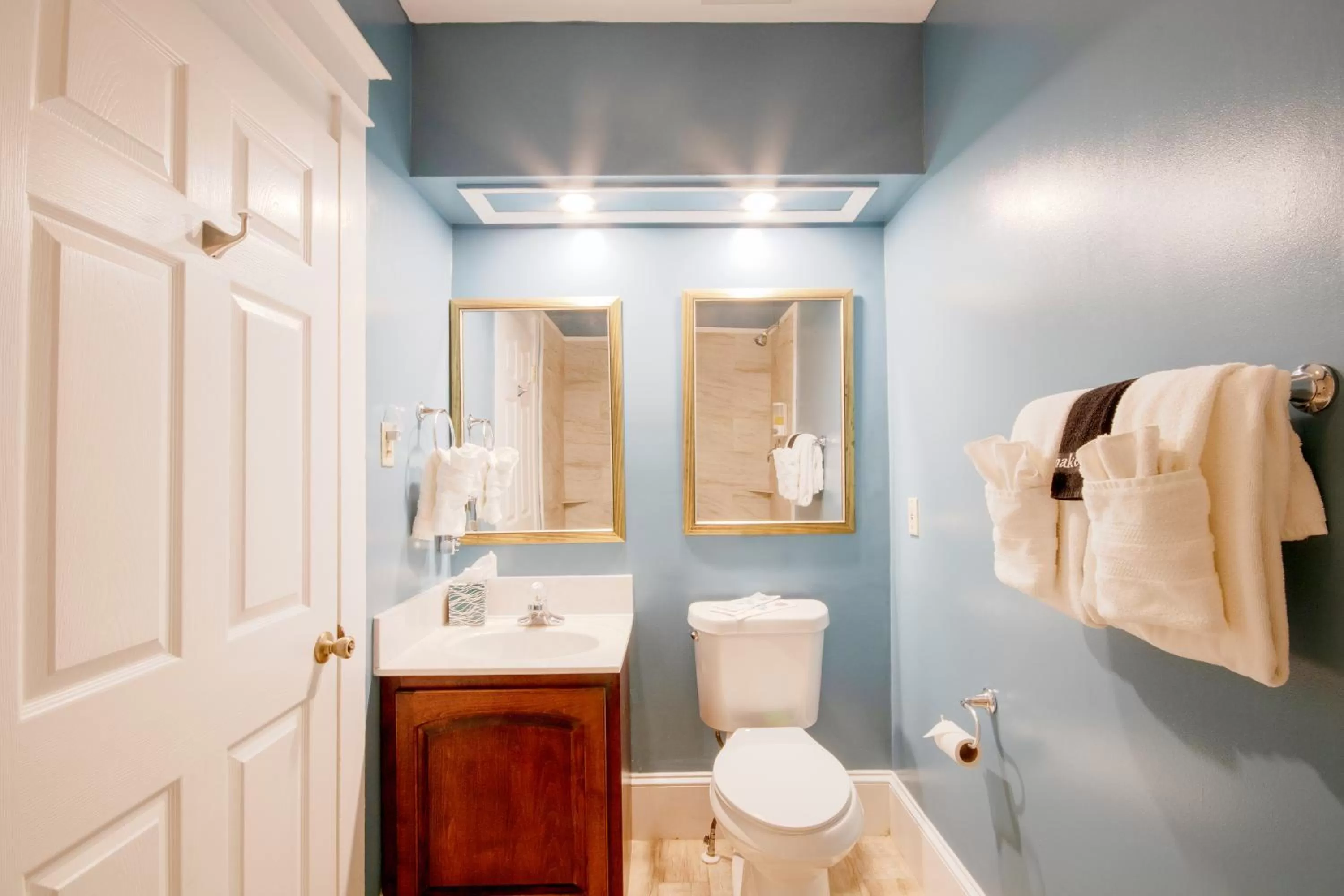 Bathroom in Hemingway House Bed and Breakfast