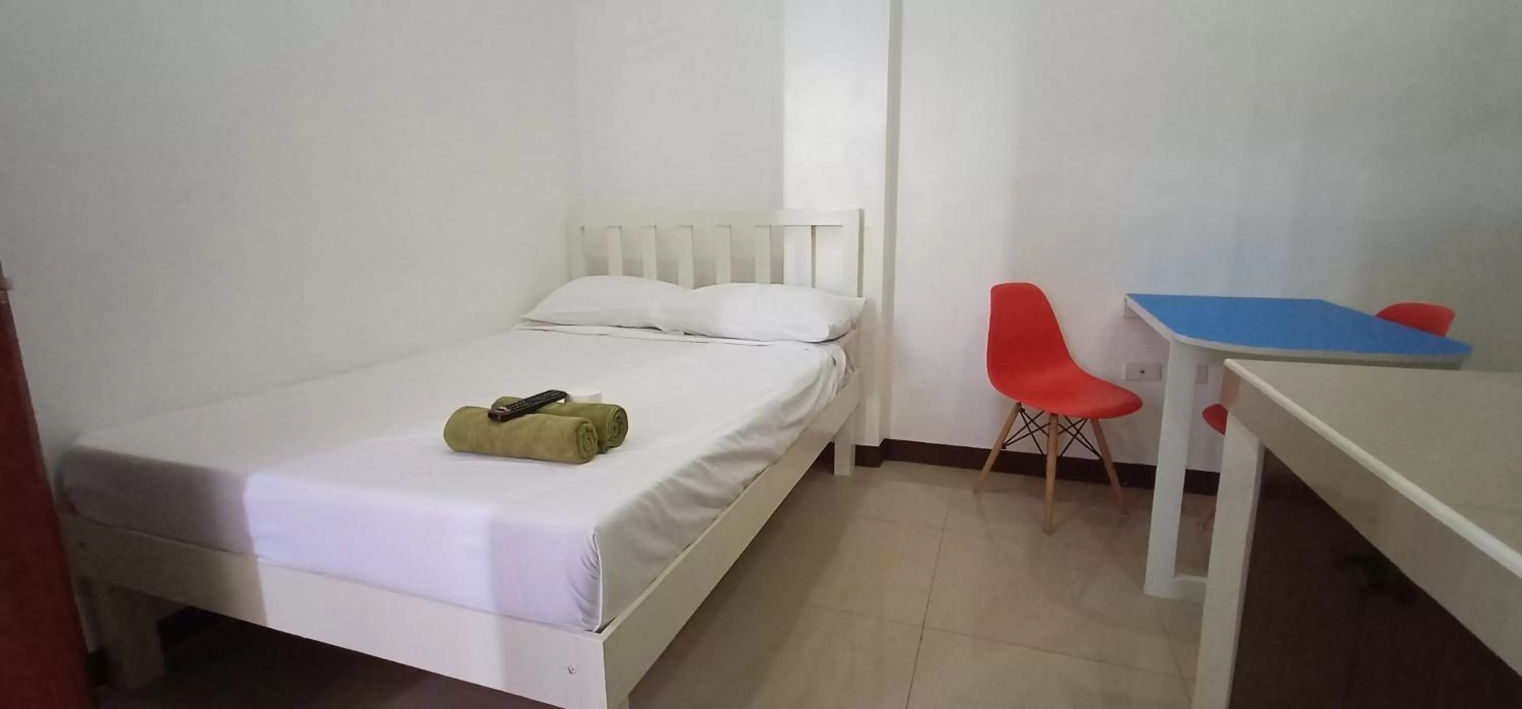 Bed in Clark-Pad Inn, Angeles City