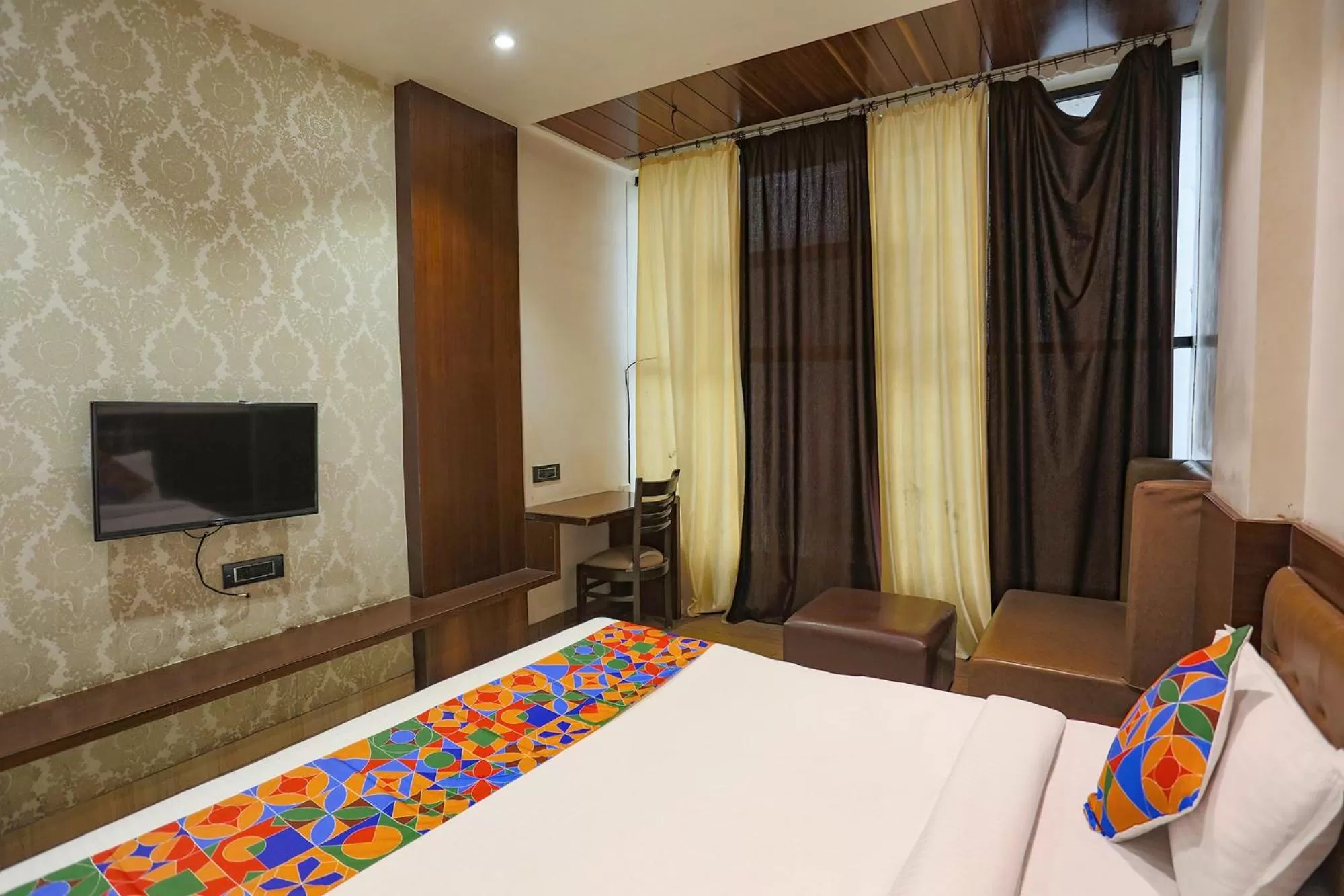 Bed in FabHotel Sun Park