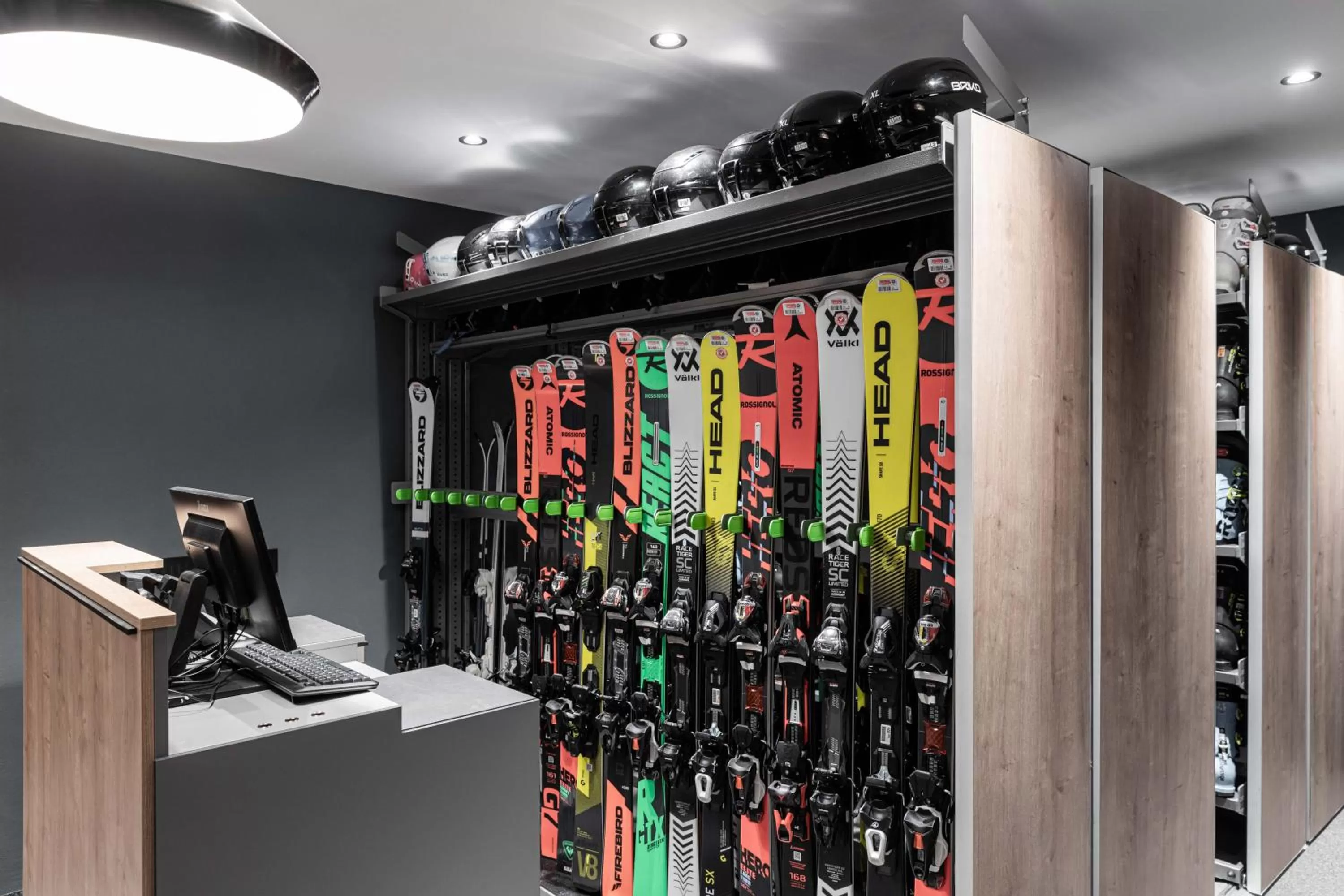 Ski School in Linder Cycling Hotel