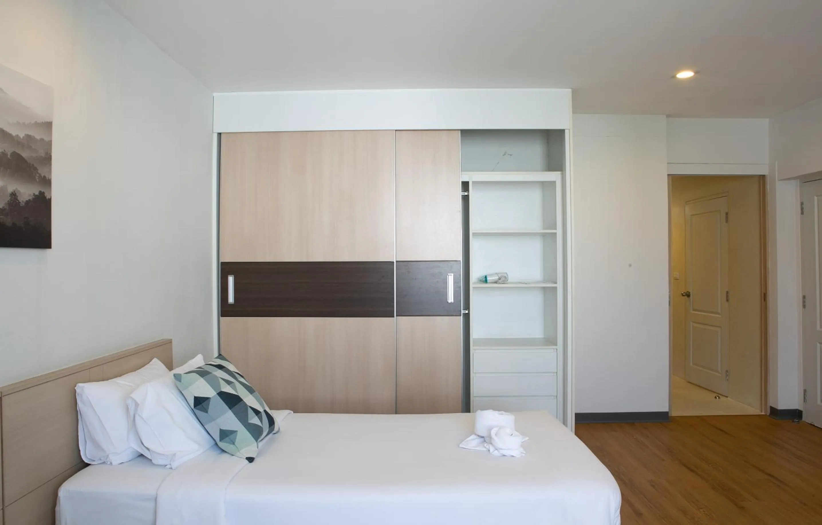 Bedroom, Bed in The Silver Palm Wellness Resort